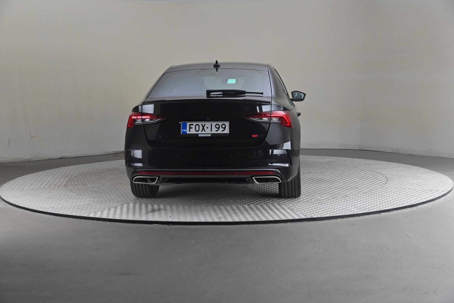 Skoda Octavia 2021, photo 5/31