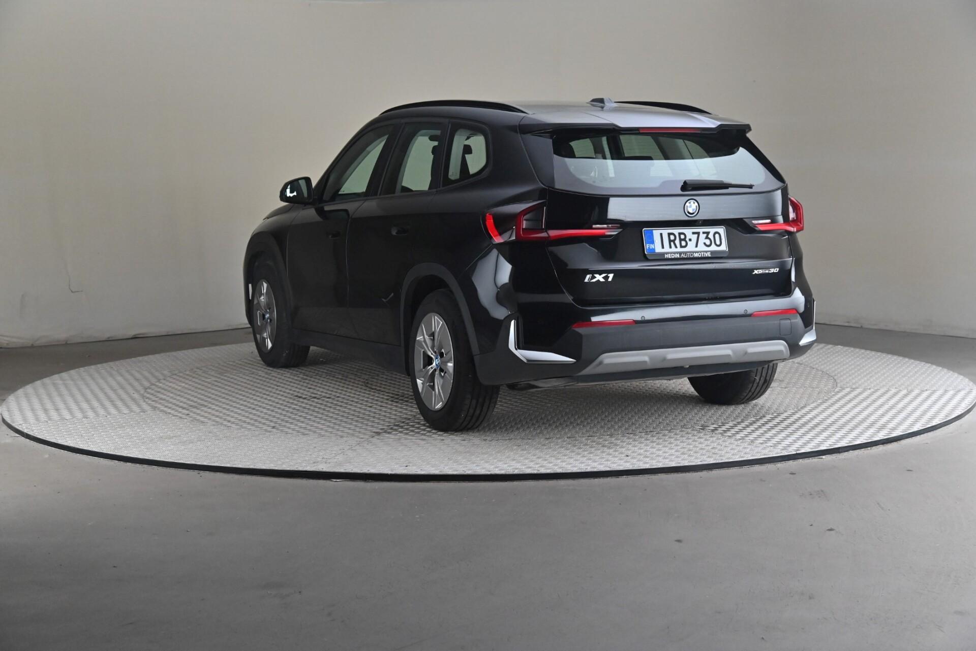 BMW iX1 U11 30 xDrive Charged Plus 2023, kuva 2/32
