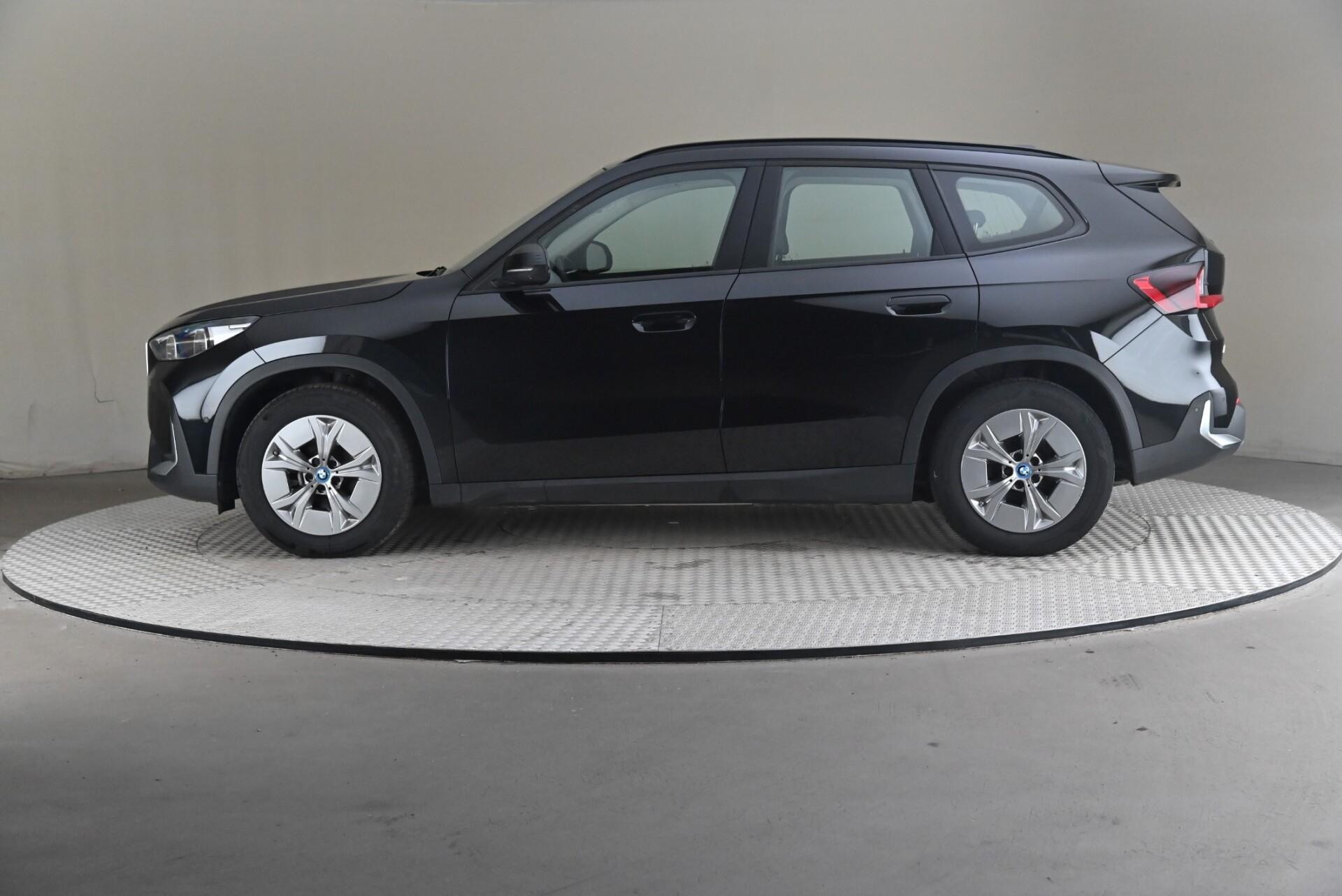 BMW iX1 U11 30 xDrive Charged Plus 2023, kuva 4/32