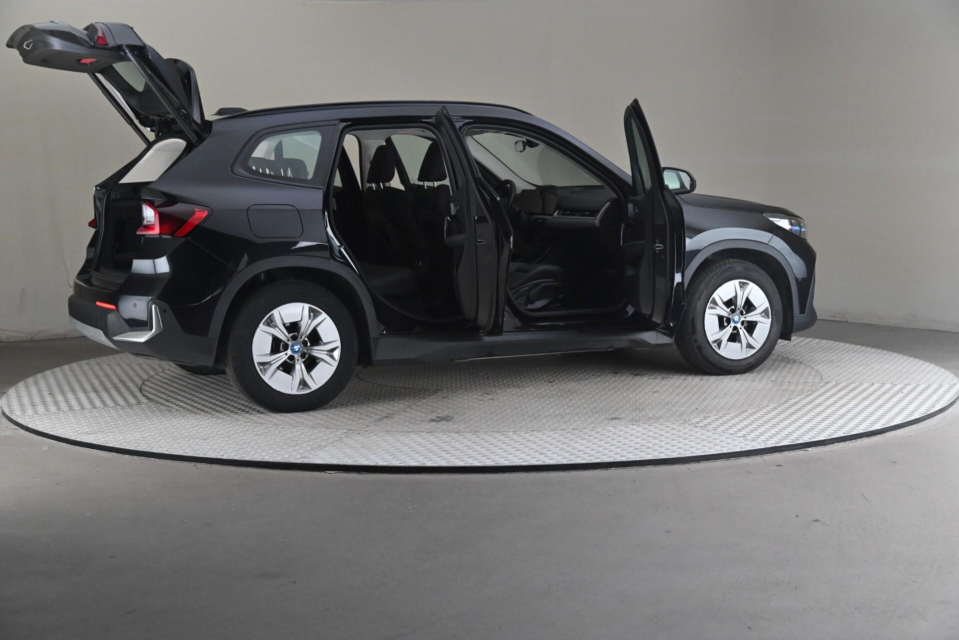 BMW iX1 U11 30 xDrive Charged Plus 2023, kuva 6/32