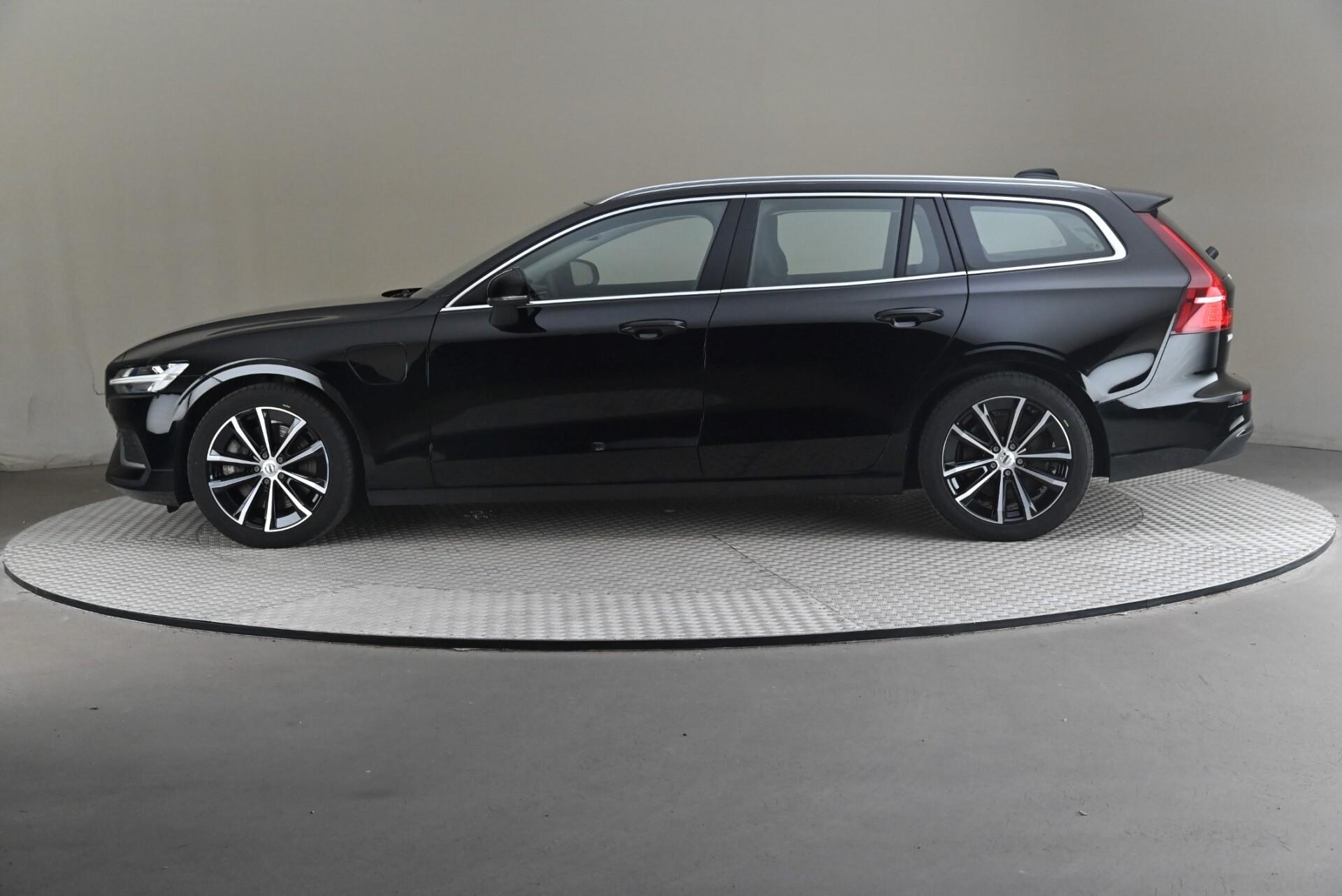 Volvo V60 T6 AWD Long Range Plus Bright 2023, kuva 4/29