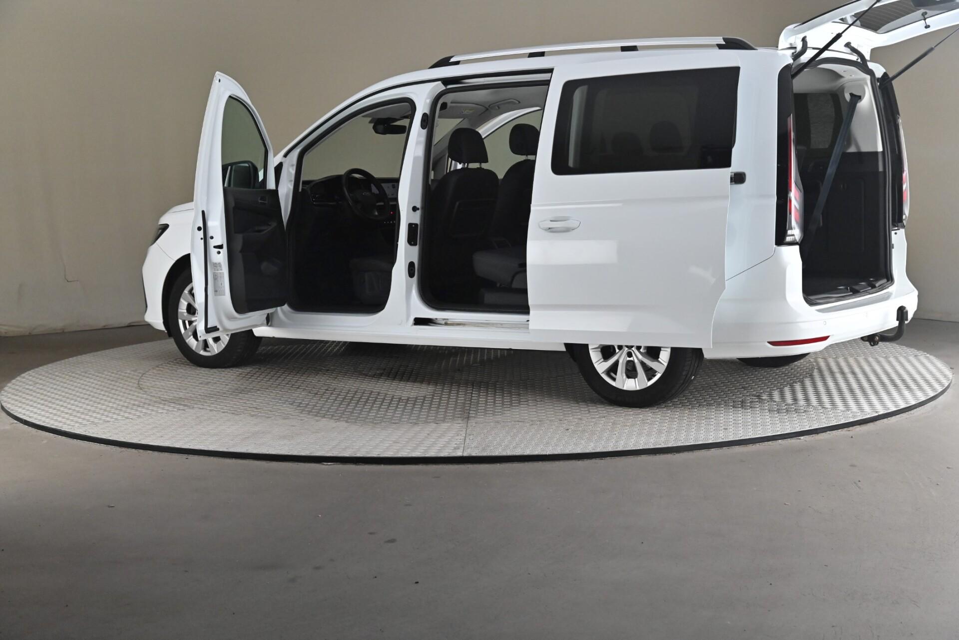 Ford Grand Tourneo Connect 2022, photo 7/31
