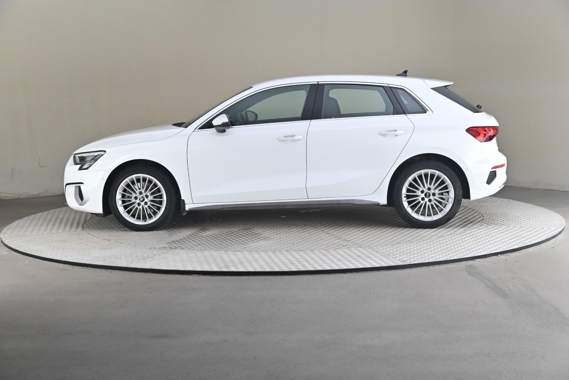 Audi A3 2021, kuva 4/26