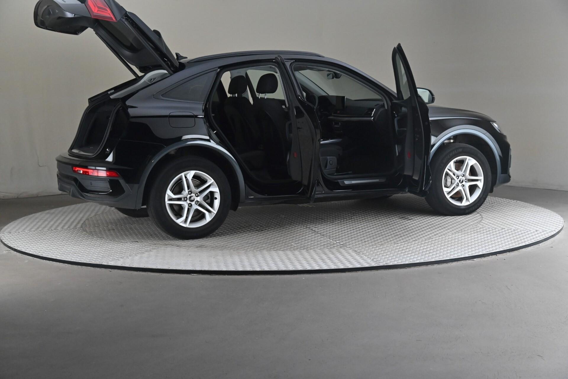 Audi Q5 2023, photo 6/32