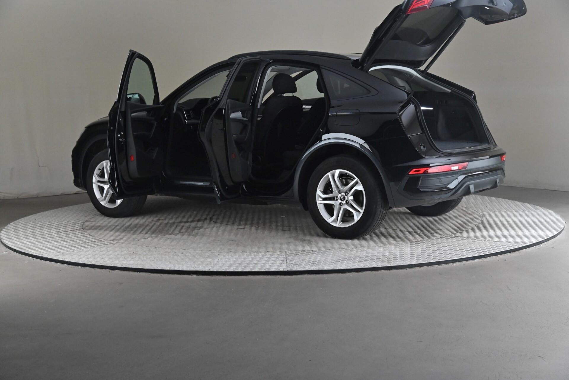 Audi Q5 2023, photo 7/32