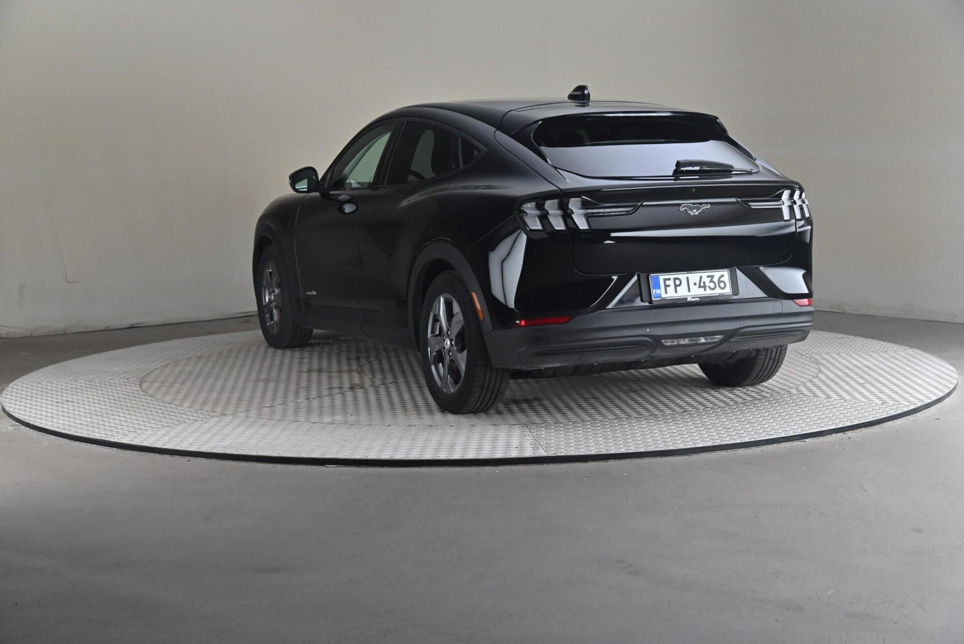 Ford Mustang Mach-E 2022, kuva 2/32
