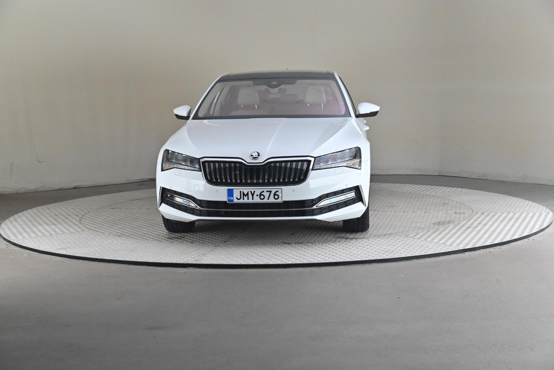 Skoda Superb 2023, kuva 3/31