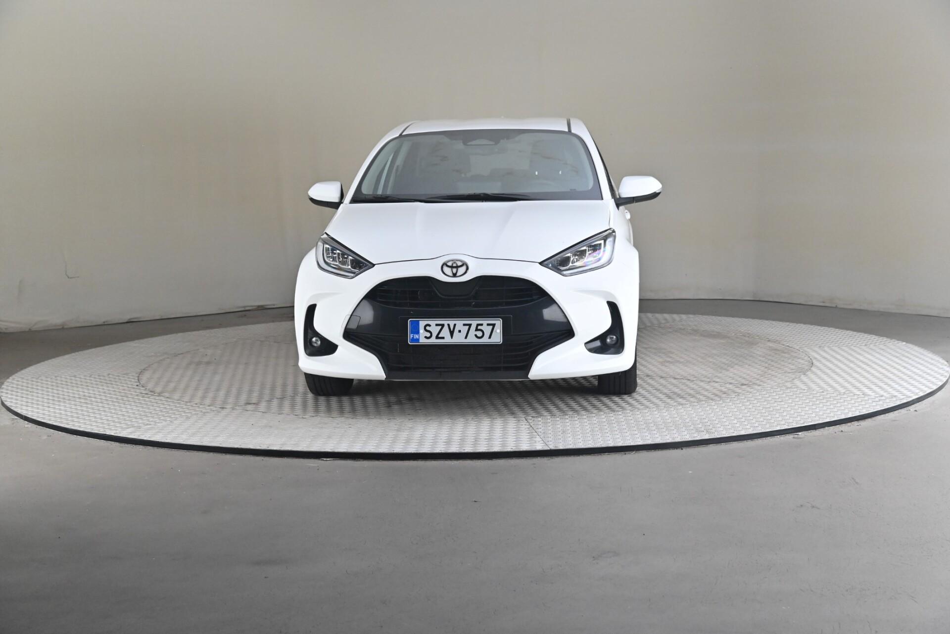 Toyota Yaris 1,5 Hybrid 116 Intense Plus 2024, kuva 3/27