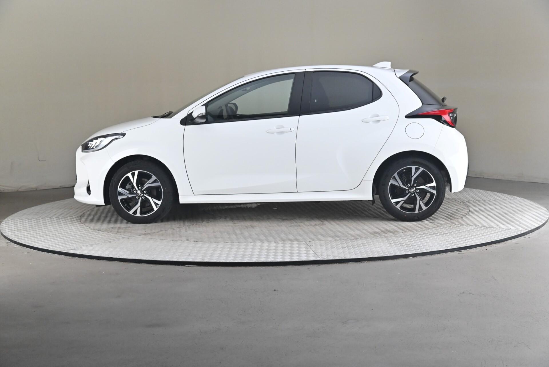 Toyota Yaris 1,5 Hybrid 116 Intense Plus 2024, kuva 4/27