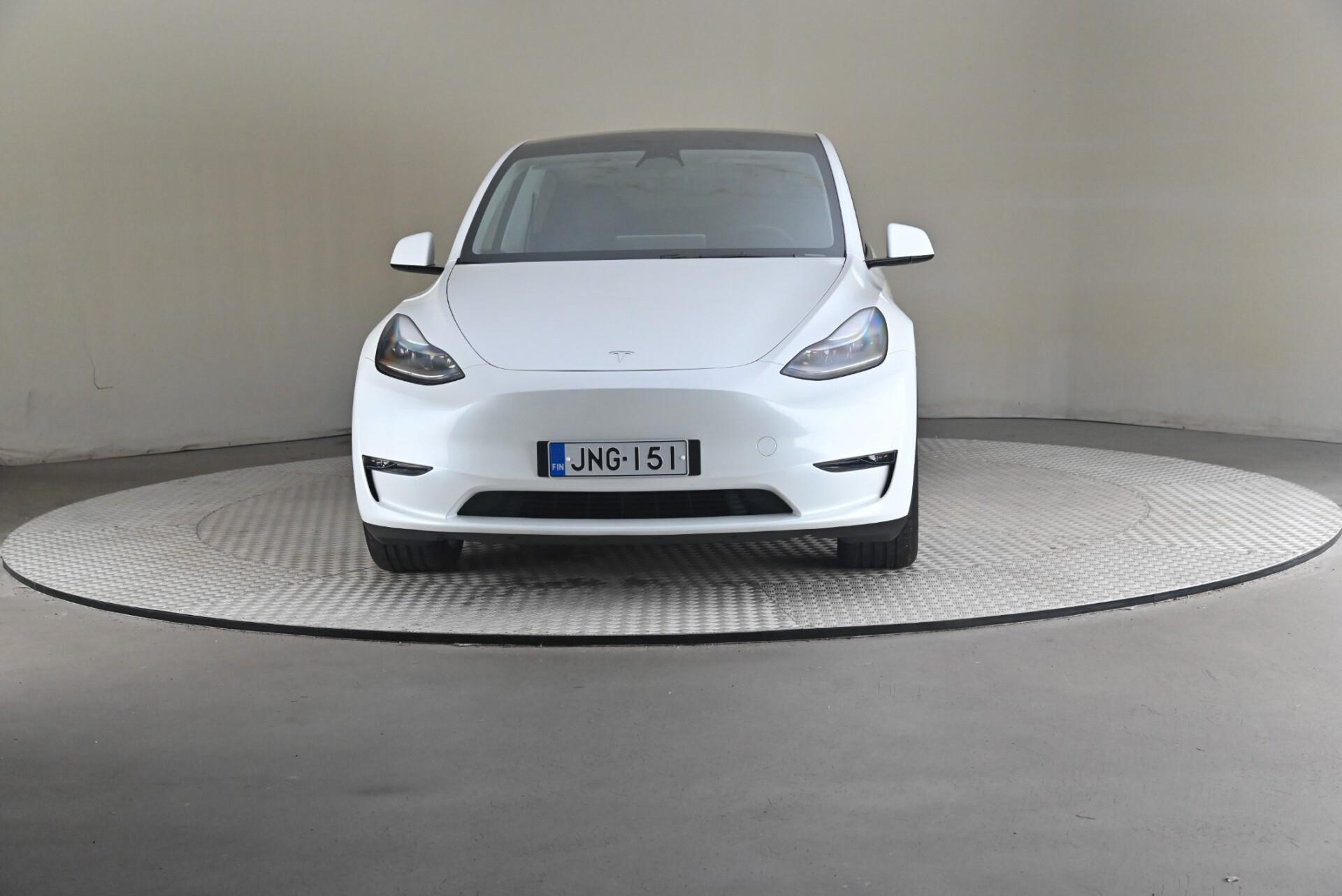 Tesla Model Y Long Range AWD 2023, photo 3/31