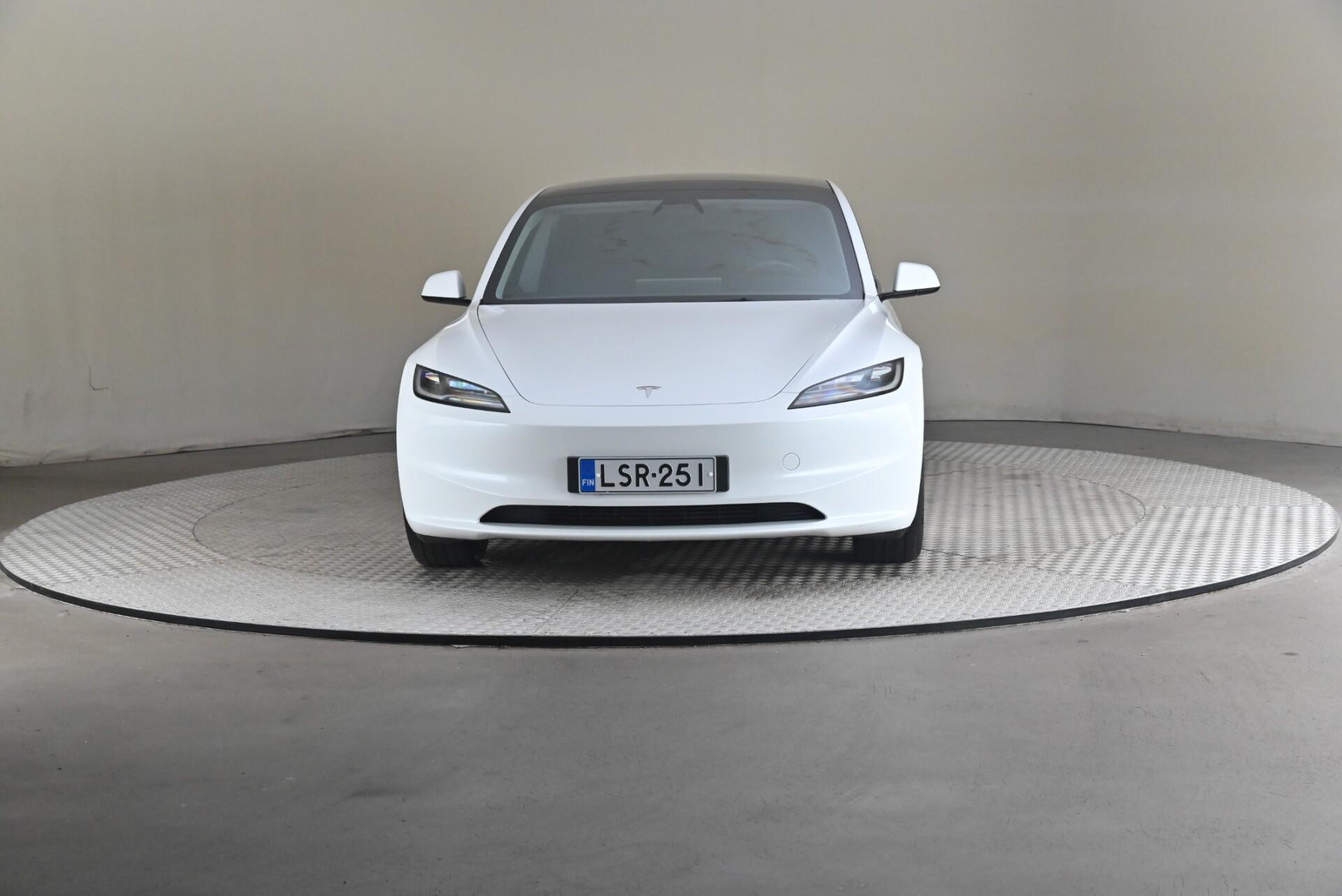 Tesla Model 3 RWD 2024, kuva 3/28