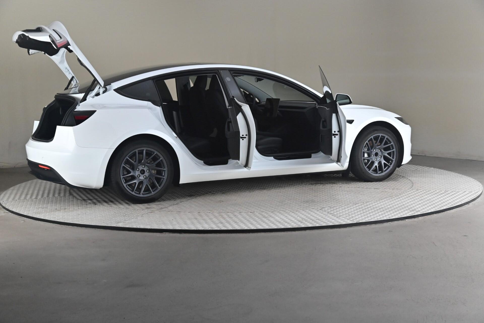 Tesla Model 3 RWD 2024, kuva 6/28
