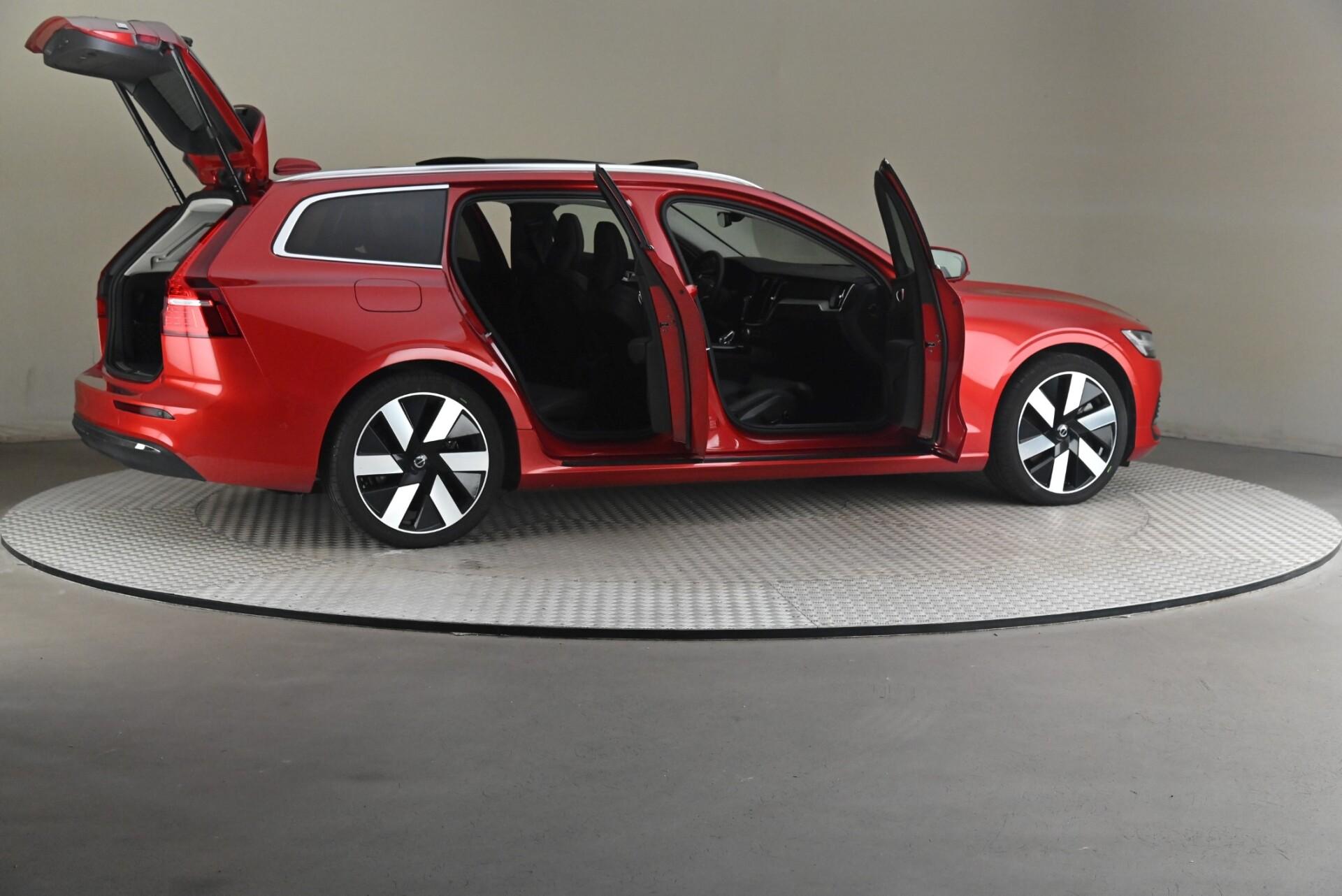 Volvo V60 2024, bild 6/33