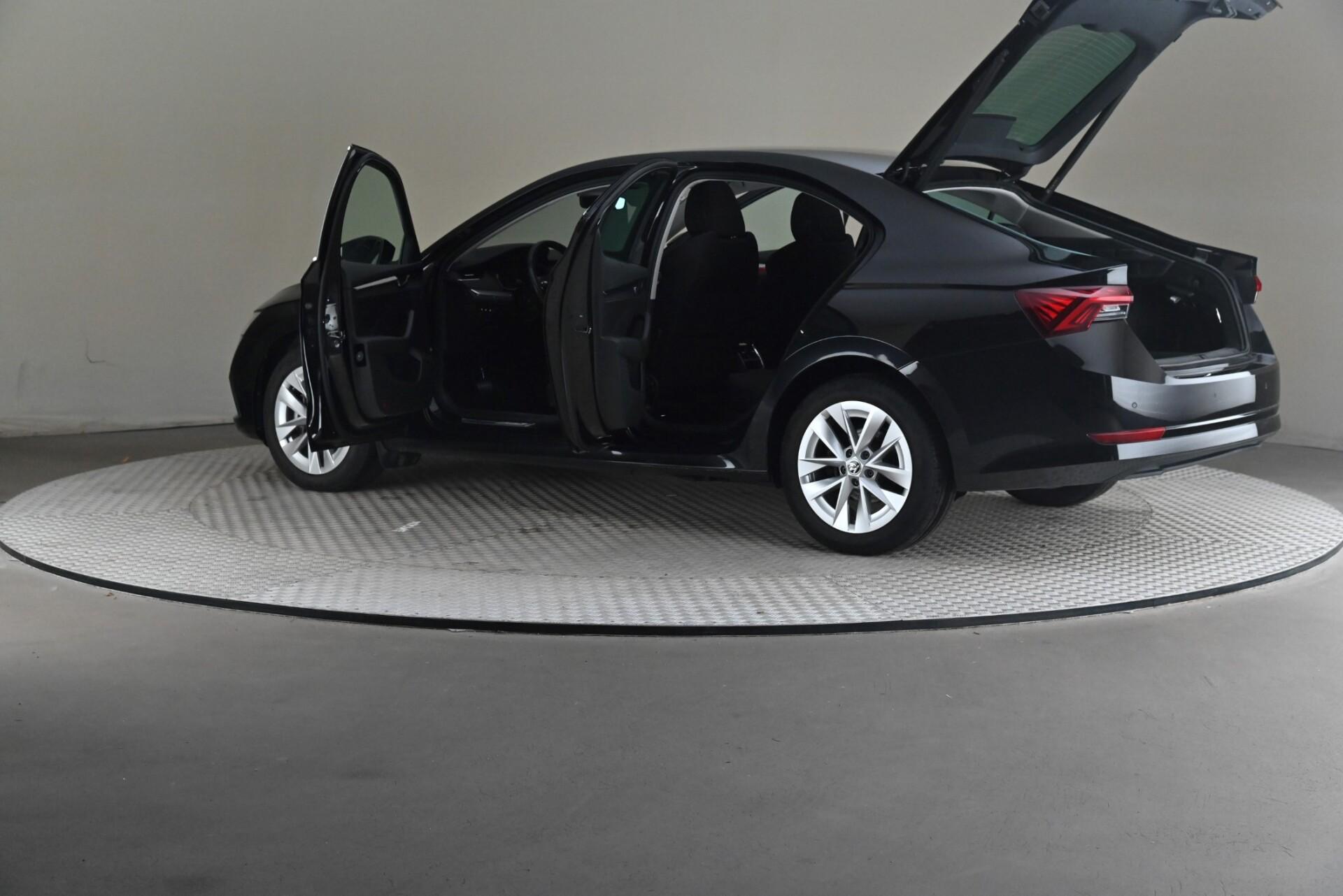 Skoda Octavia 1.4 TSI PHEV Style iV DSG 2023, bild 7/32
