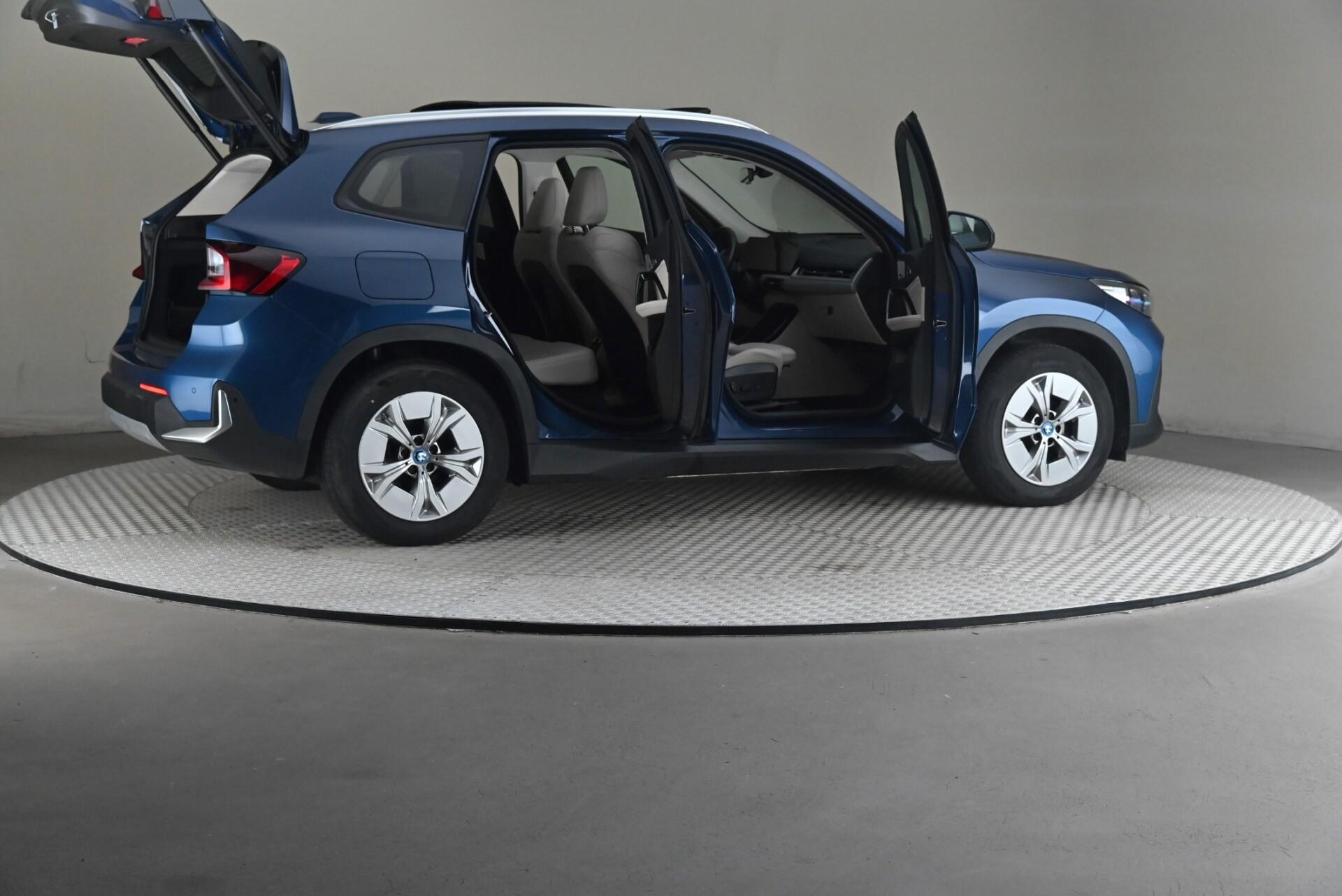 BMW iX1 U11 30 xDrive Charged Plus 2023, bild 6/32