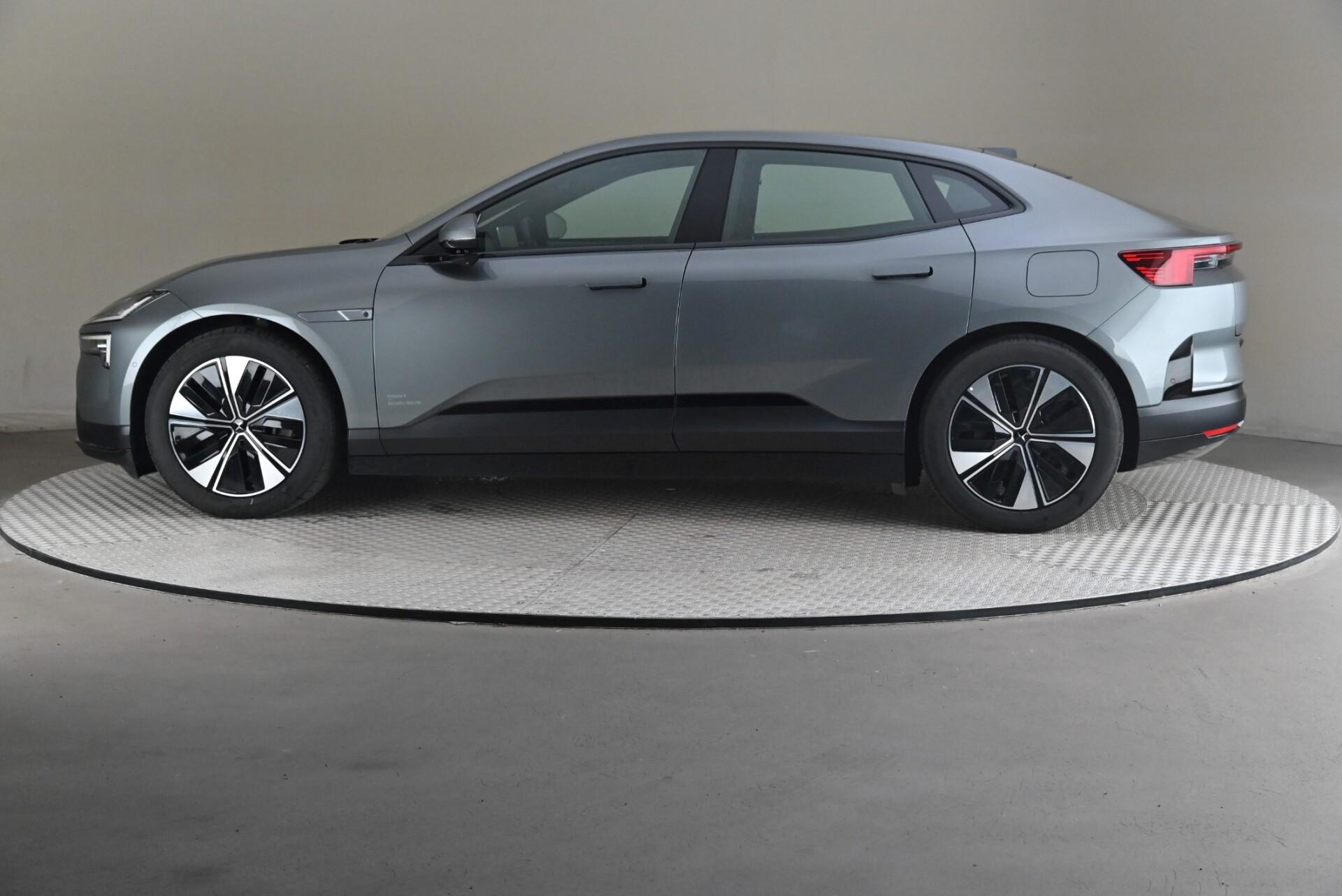 Polestar 4 2024, bild 4/31