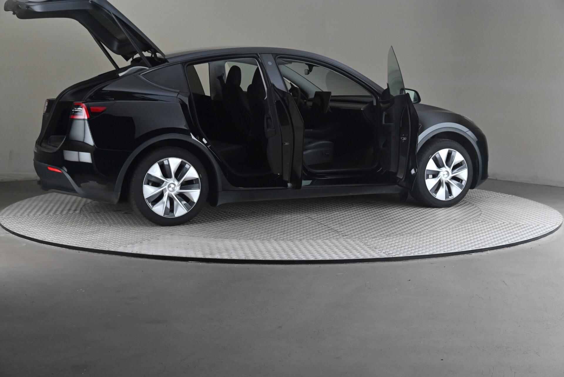 Tesla Model Y RWD 2023, bild 6/31