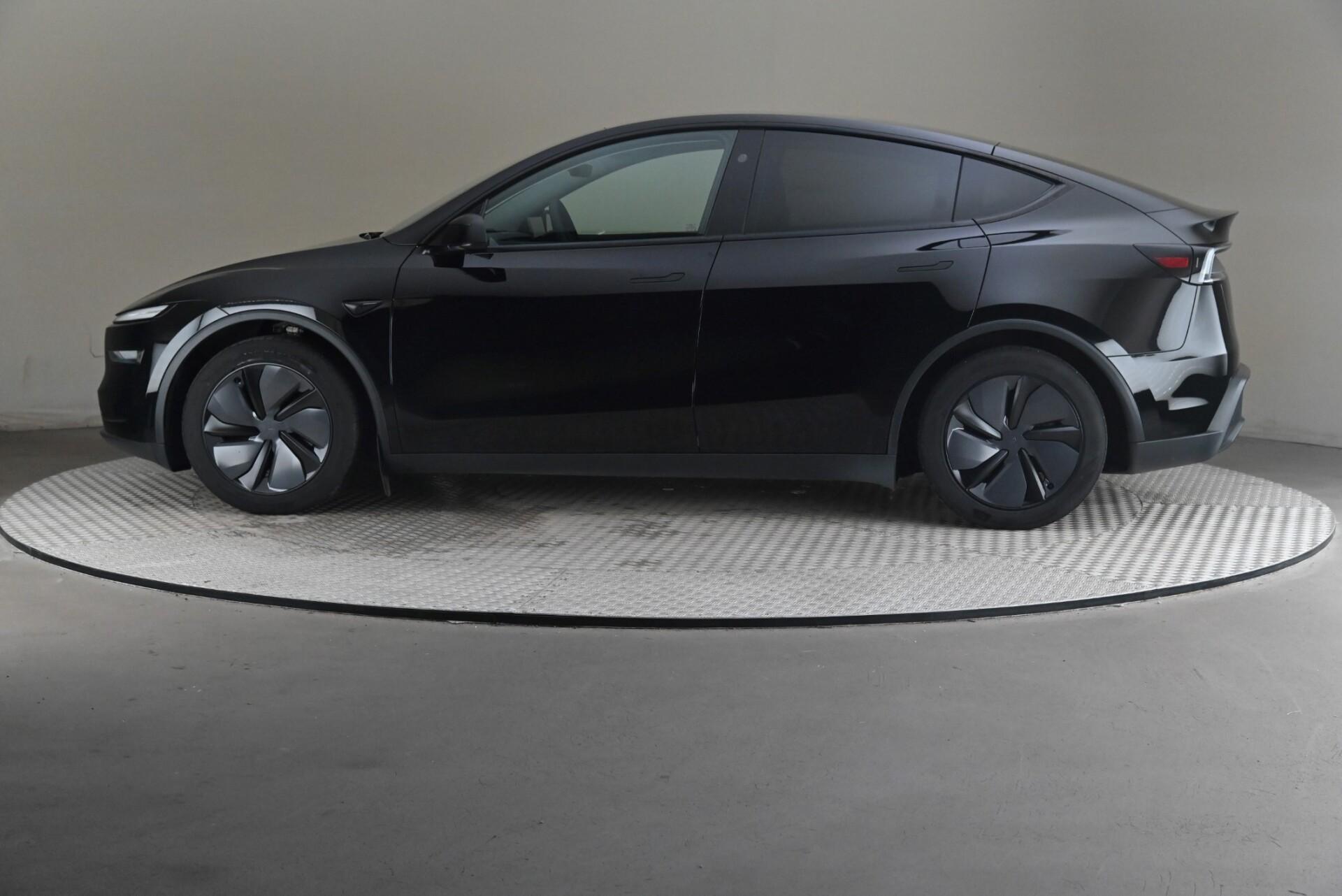 Tesla Model Y Long Range AWD 2025, bild 4/31
