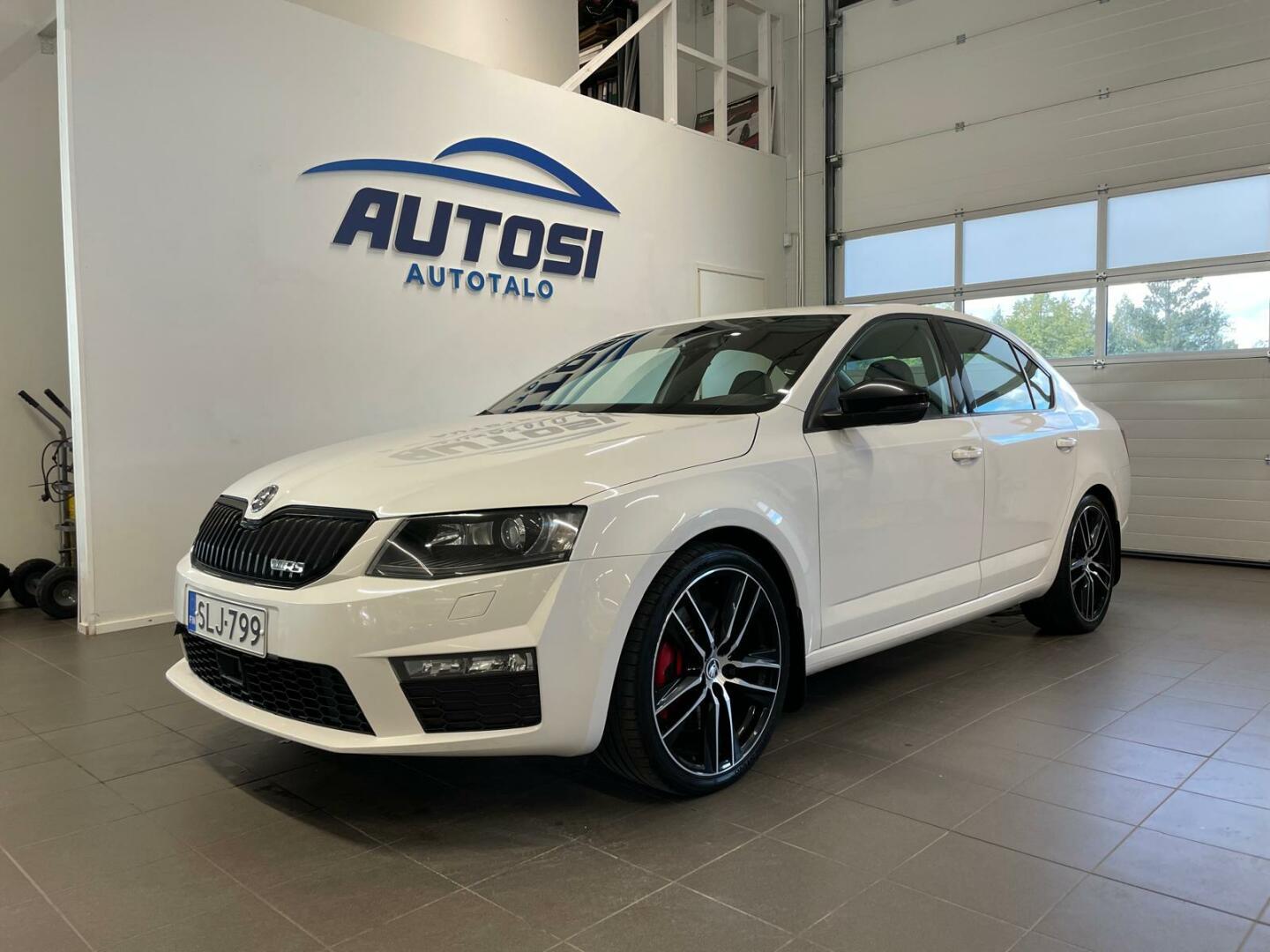 2,0 TDI RS DSG Autom. // Adapt.vakkari / Canton / Bi-Xenon / Vetokoukku / KESSY / Tutkat / Lämpöpaketti //