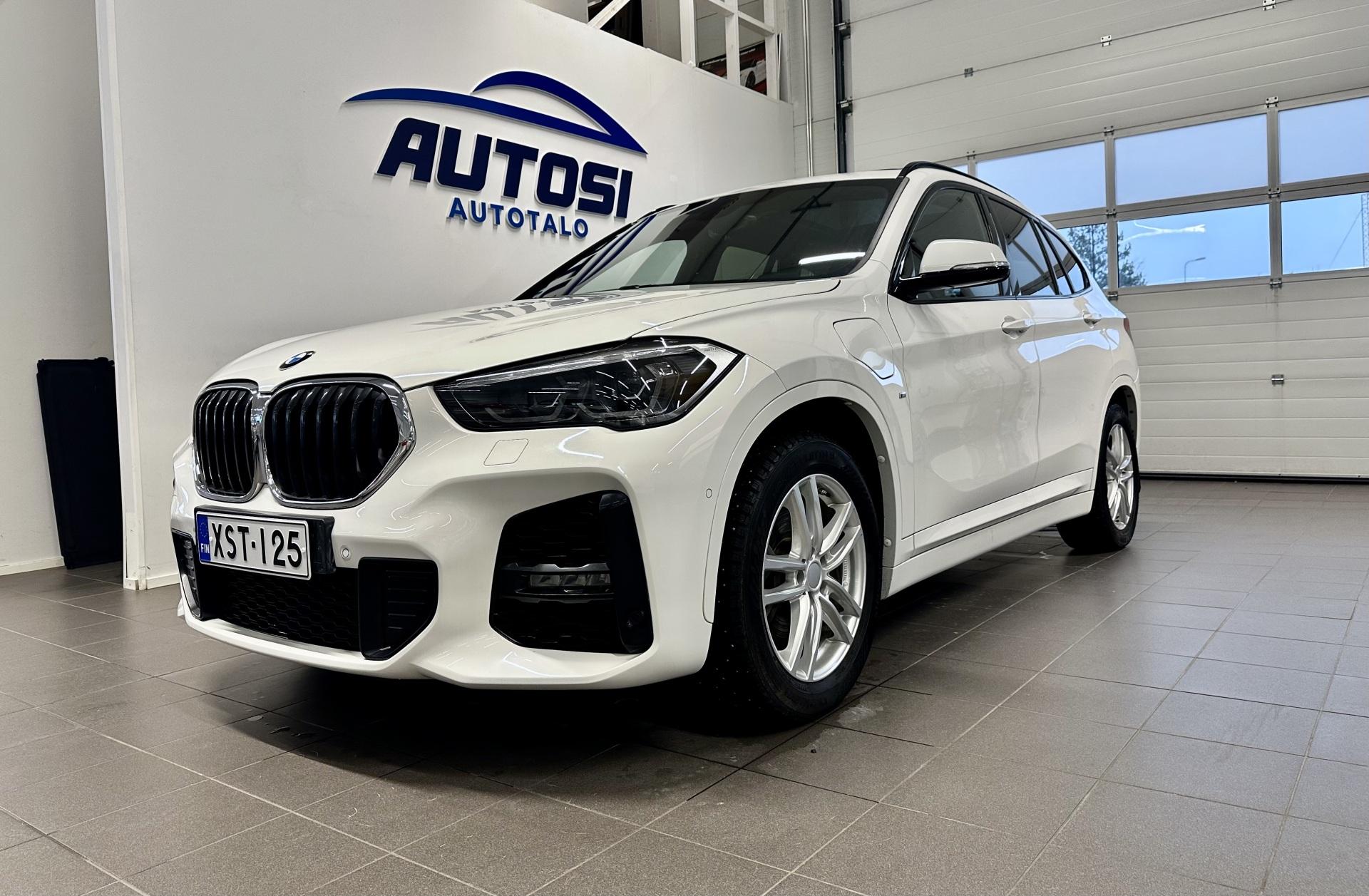 F48 xDrive25e A Business M Sport *LED / HUD / HiFi / P-Kamera / Panorama / Vetokoukku / Lämpöratti / Sähkötakaluukku*