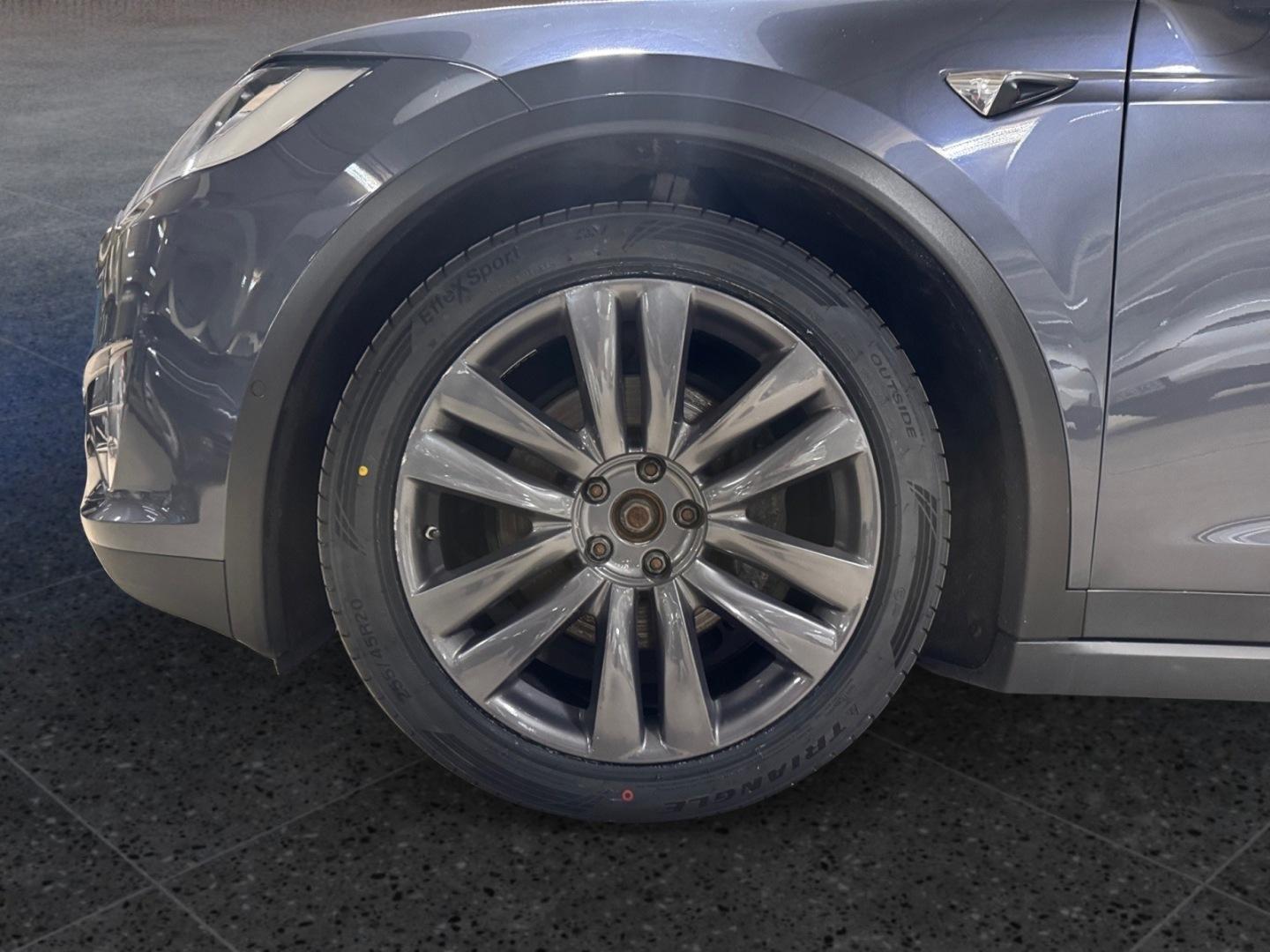 Tesla Model X 2018, photo 7/22