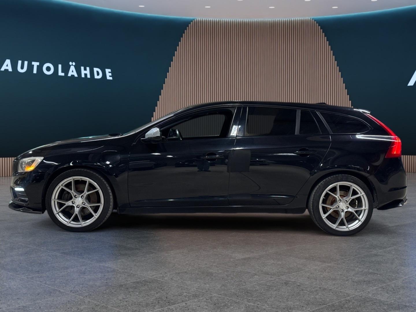 Volvo V60 2015, photo 3/22