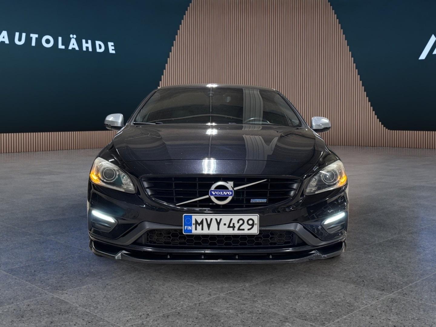 Volvo V60 2015, photo 6/22