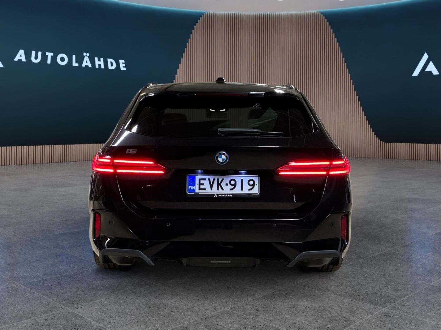 BMW i5 G61 Touring eDrive40 M Sport 2025, kuva 5/30