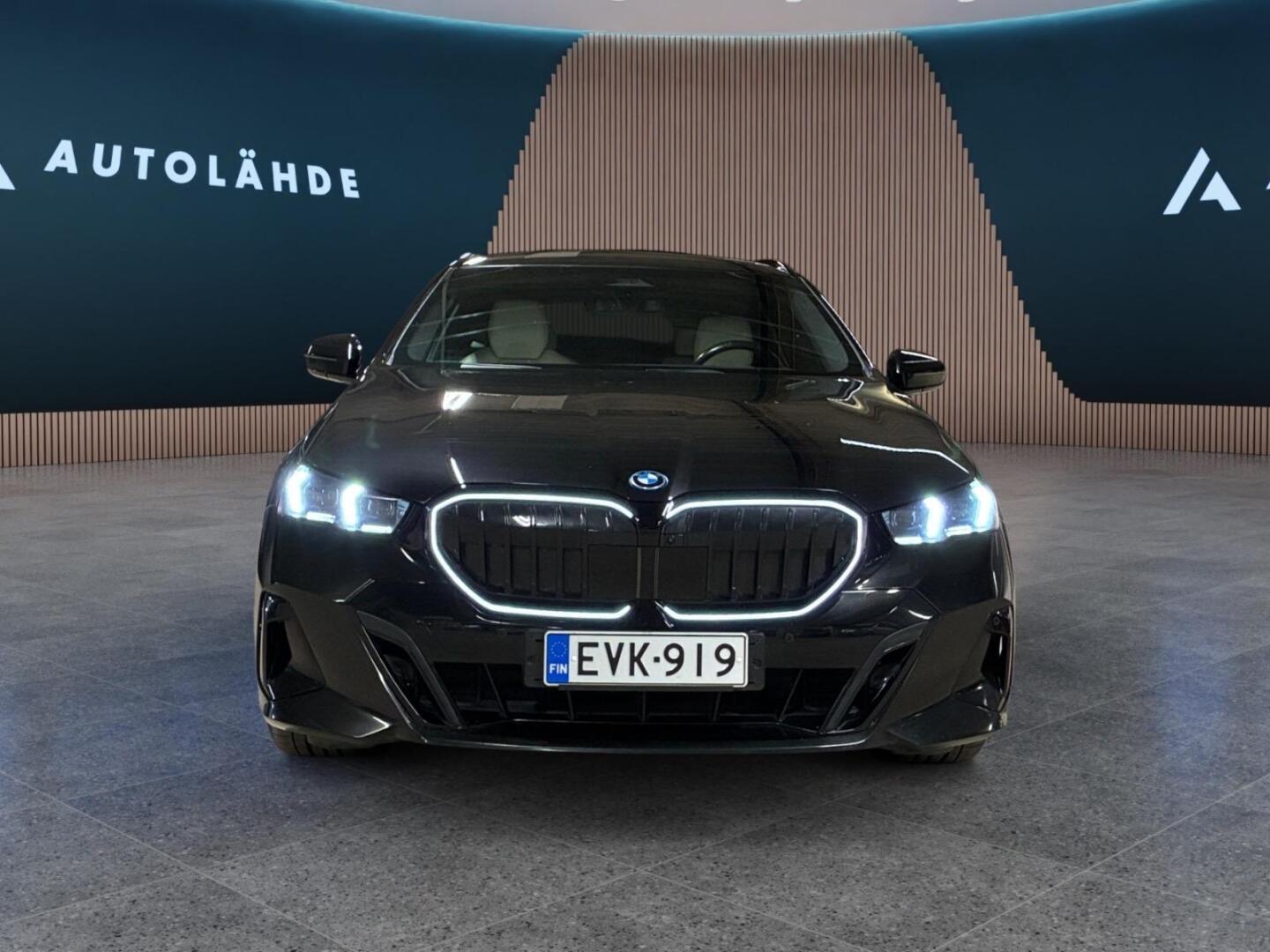 BMW i5 G61 Touring eDrive40 M Sport 2025, kuva 6/30