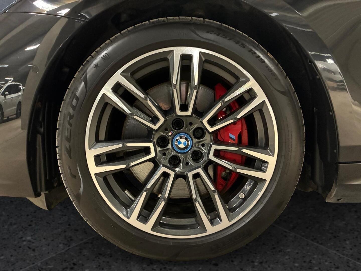 BMW i5 G61 Touring eDrive40 M Sport 2025, kuva 7/30