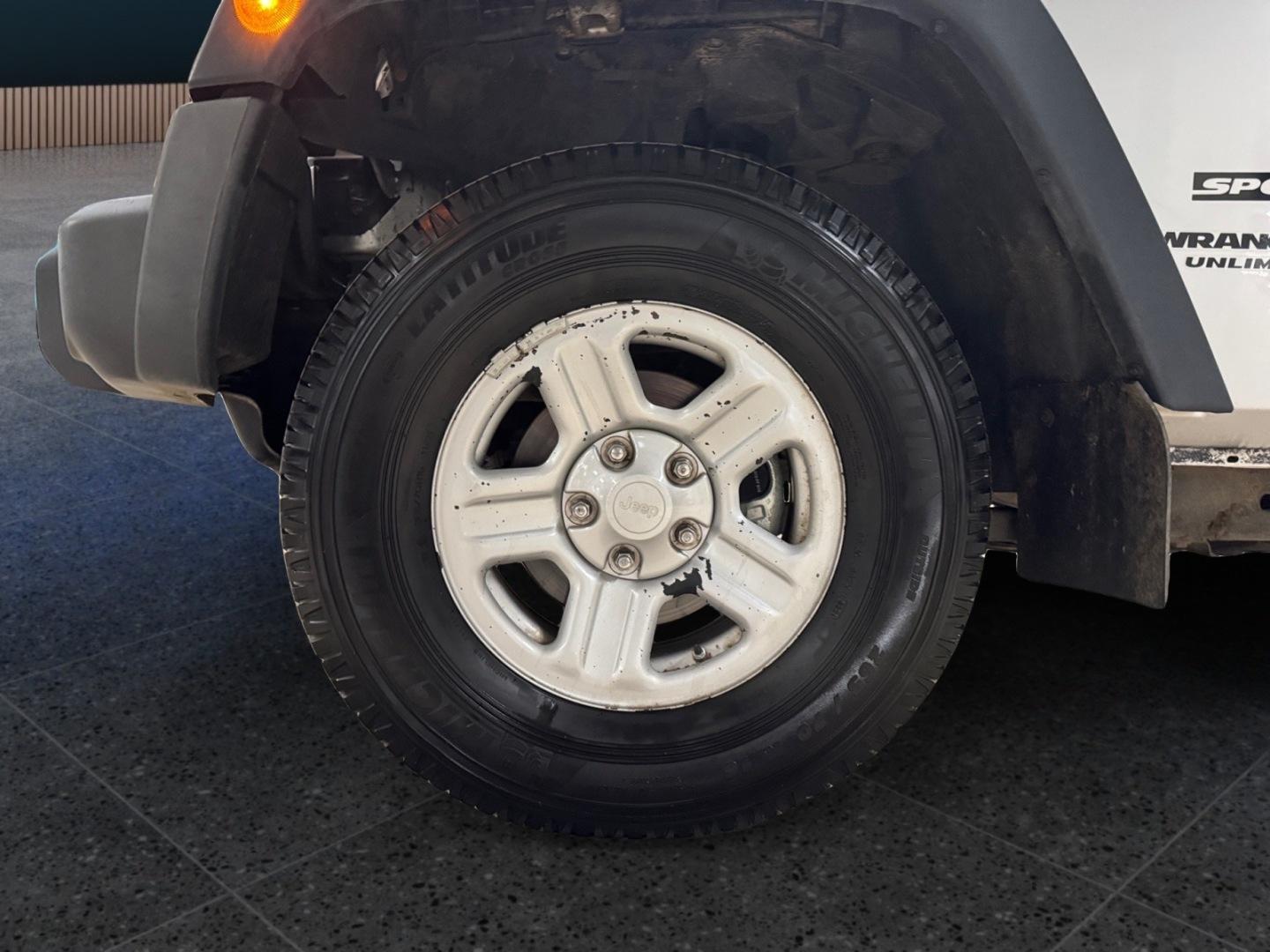 Jeep Wrangler 2.8 CRD Unlimited 2009, photo 7/18