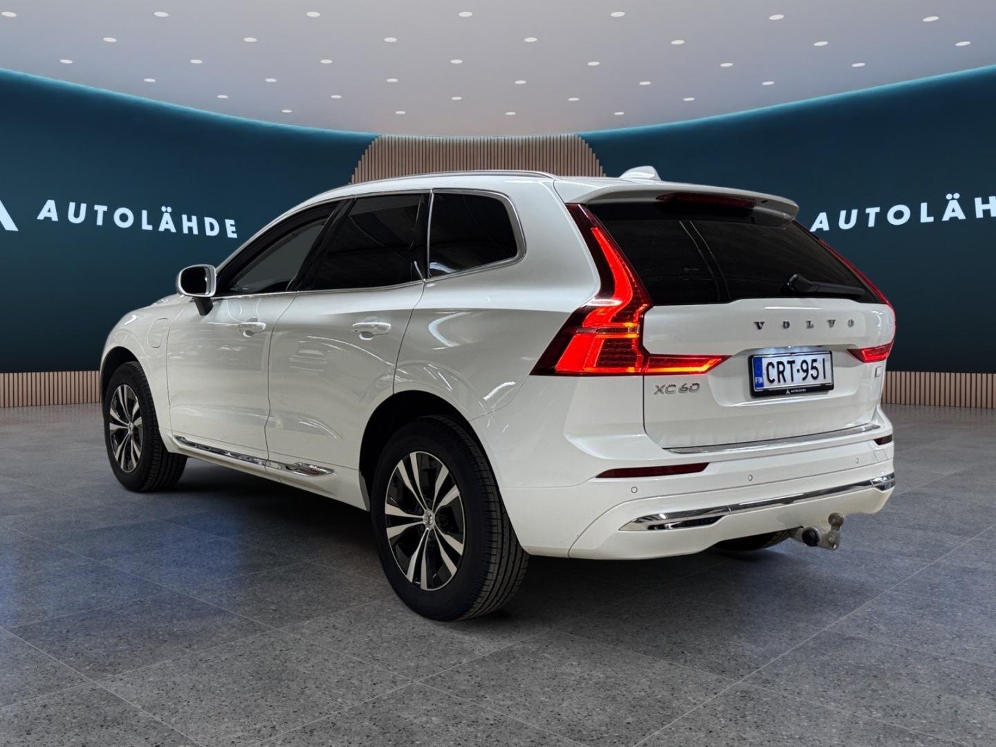 Volvo XC60 2022, photo 4/30