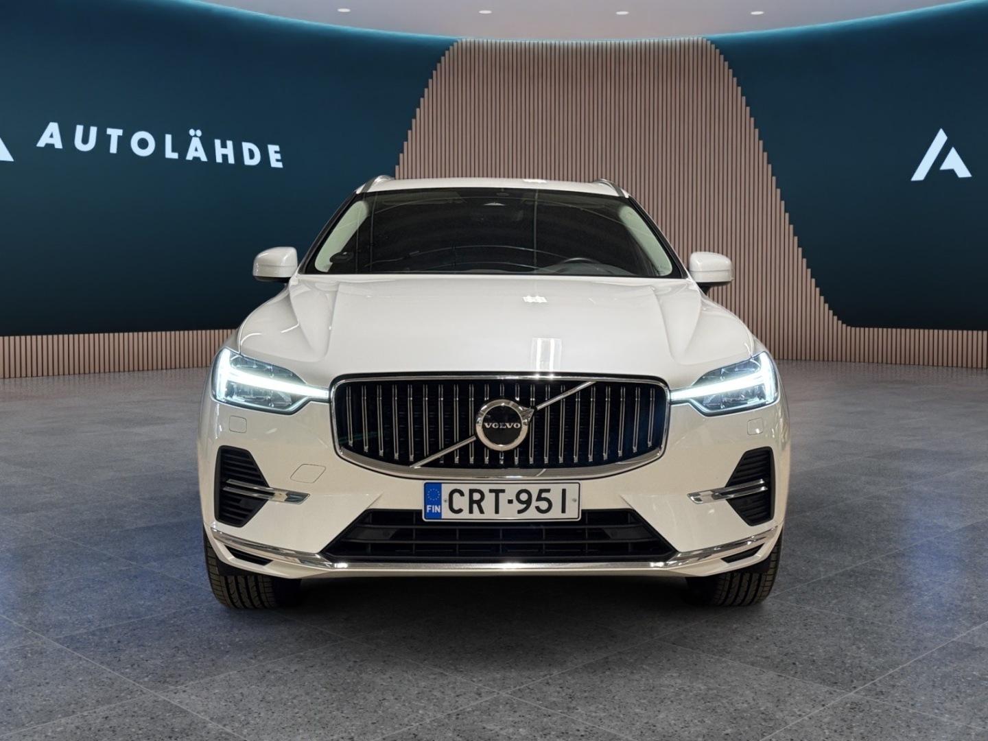 Volvo XC60 2022, photo 6/30