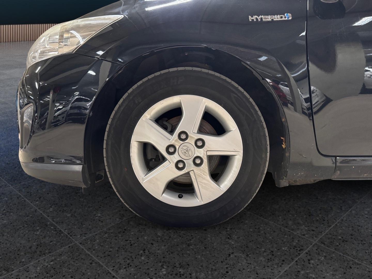 Toyota Auris 1,8 Hybrid HSD 2011, photo 7/18