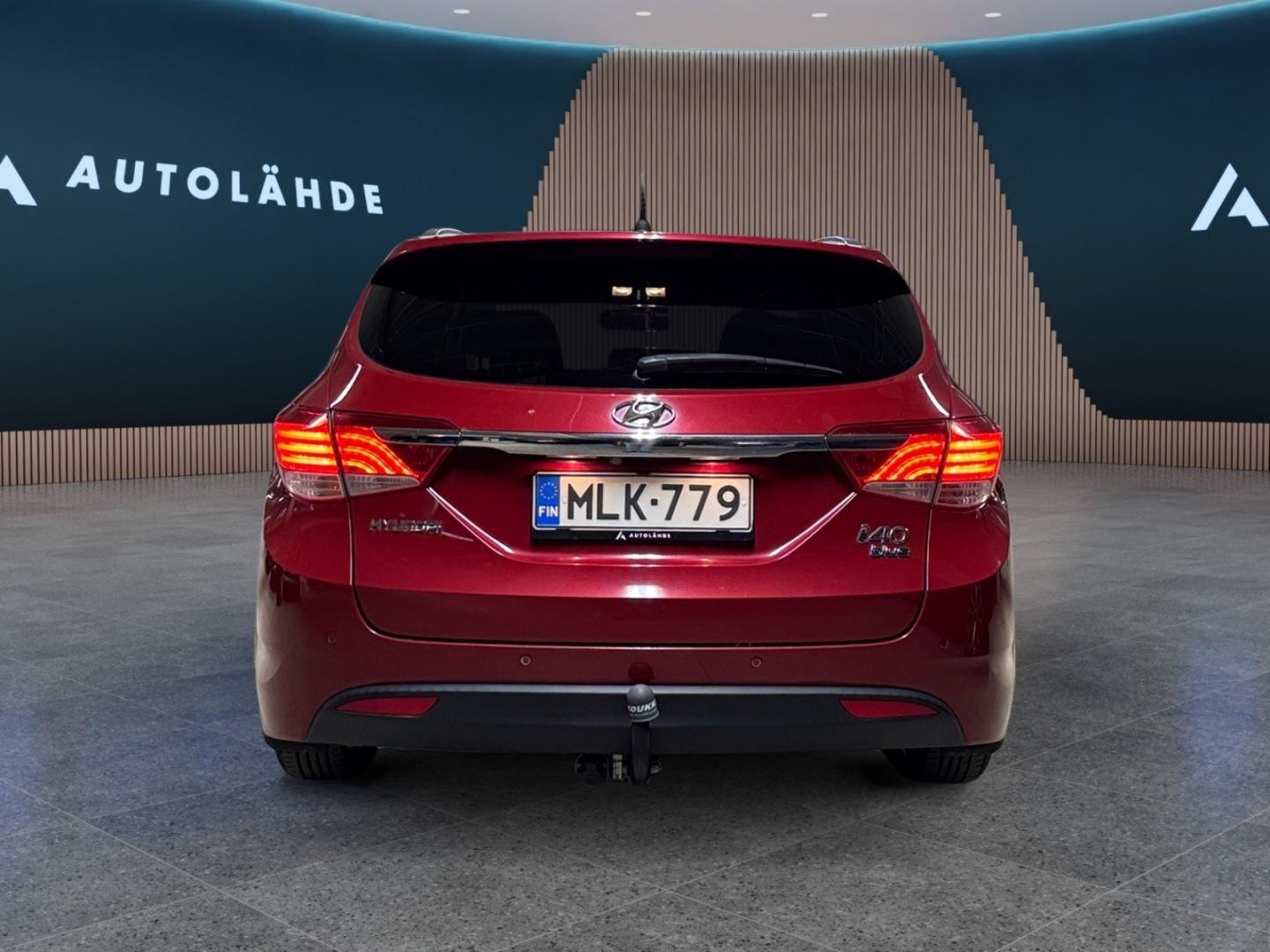 Hyundai i40 1,6 GDI 6MT ISG Style 2013, bild 5/16