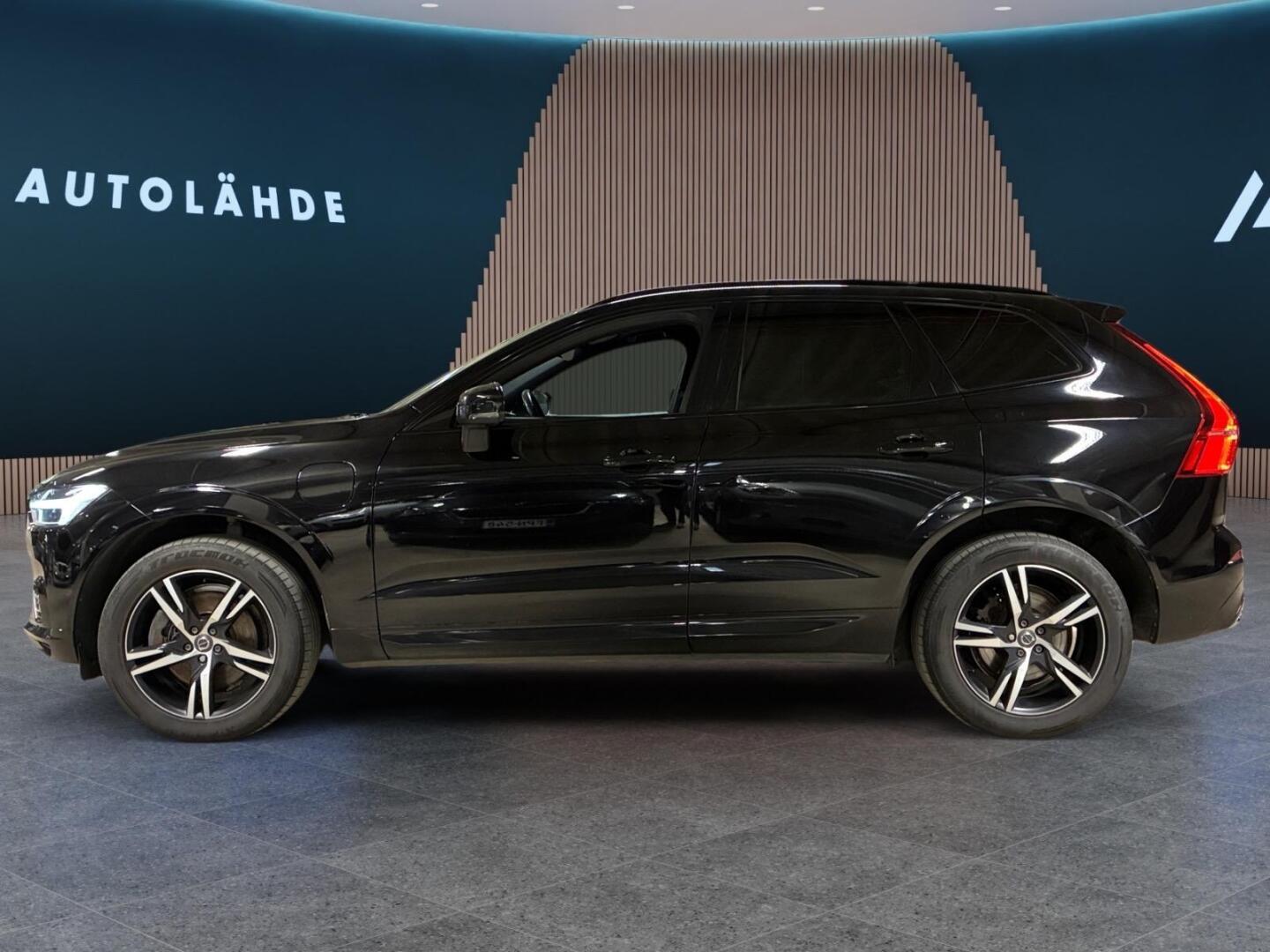 Volvo XC60 T6 TwE AWD R-Design aut. 2021, bild 3/30
