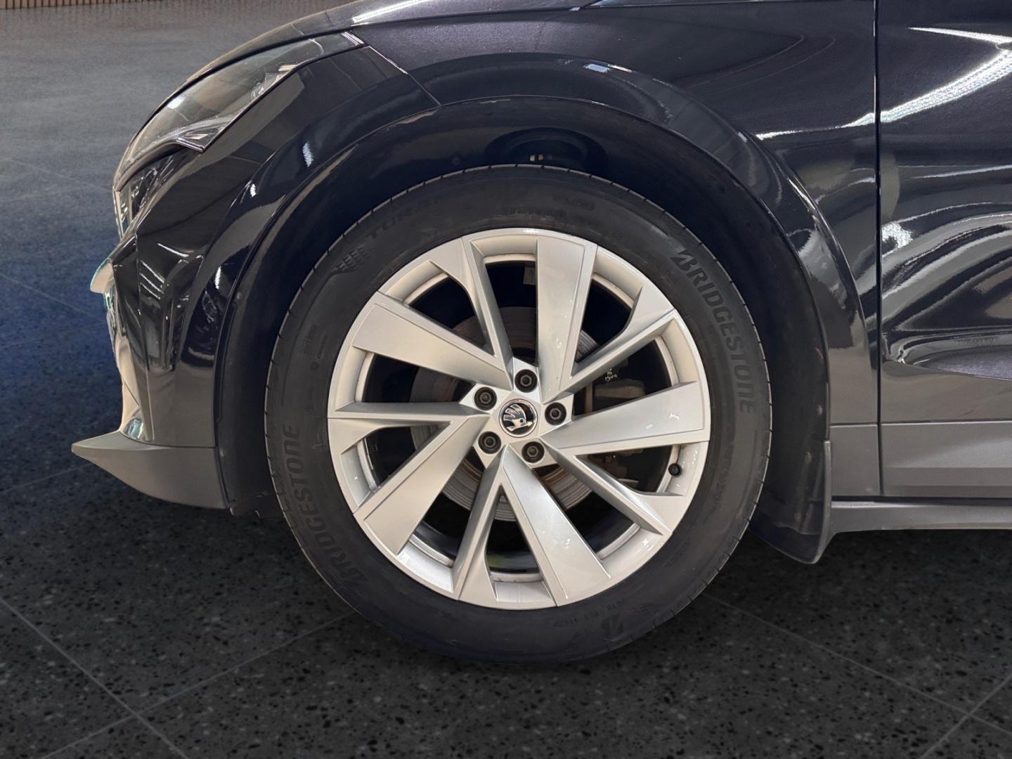 Skoda Enyaq 60 Launch Edition iV 2021, bild 7/29