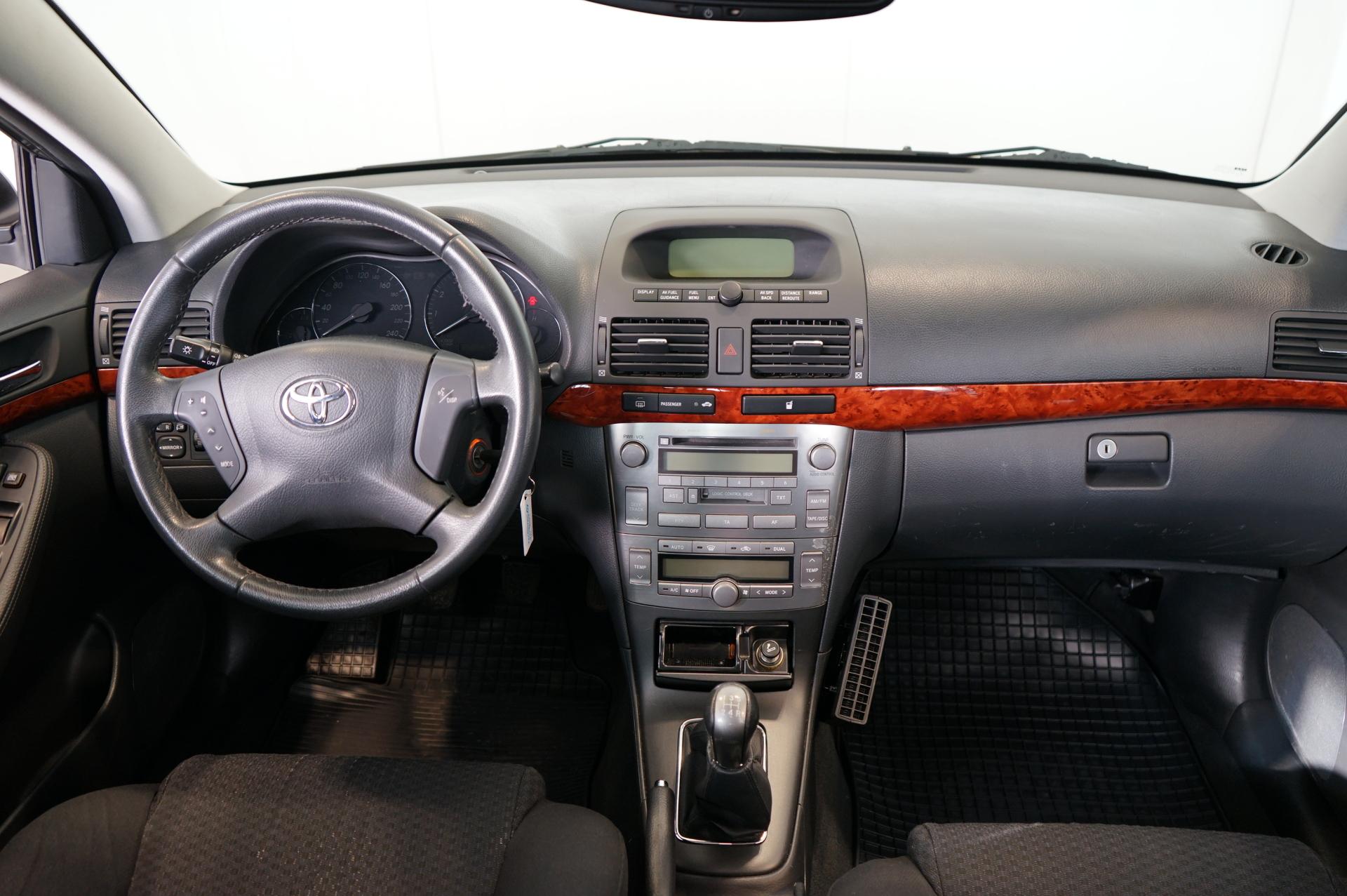 Toyota Avensis - EuroAuto