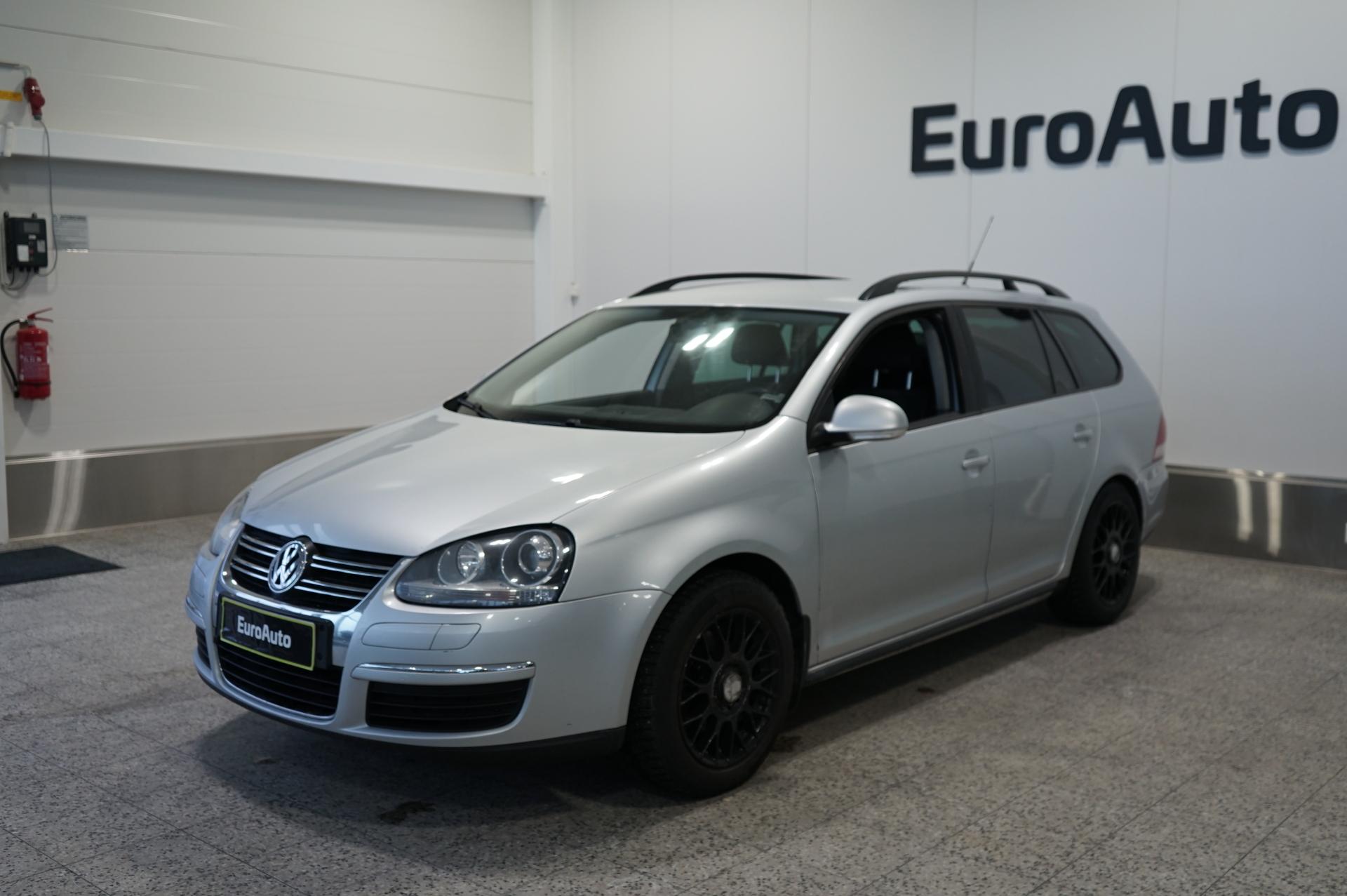 Volkswagen Golf - EuroAuto