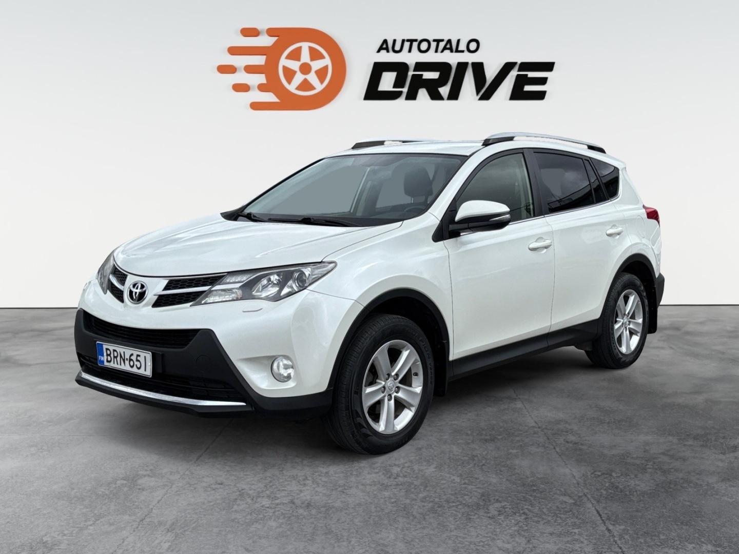 2,0 D-4D AWD Active *HYVIN HUOLLETTU JA SIISTI/WEBASTO/KOUKKU*