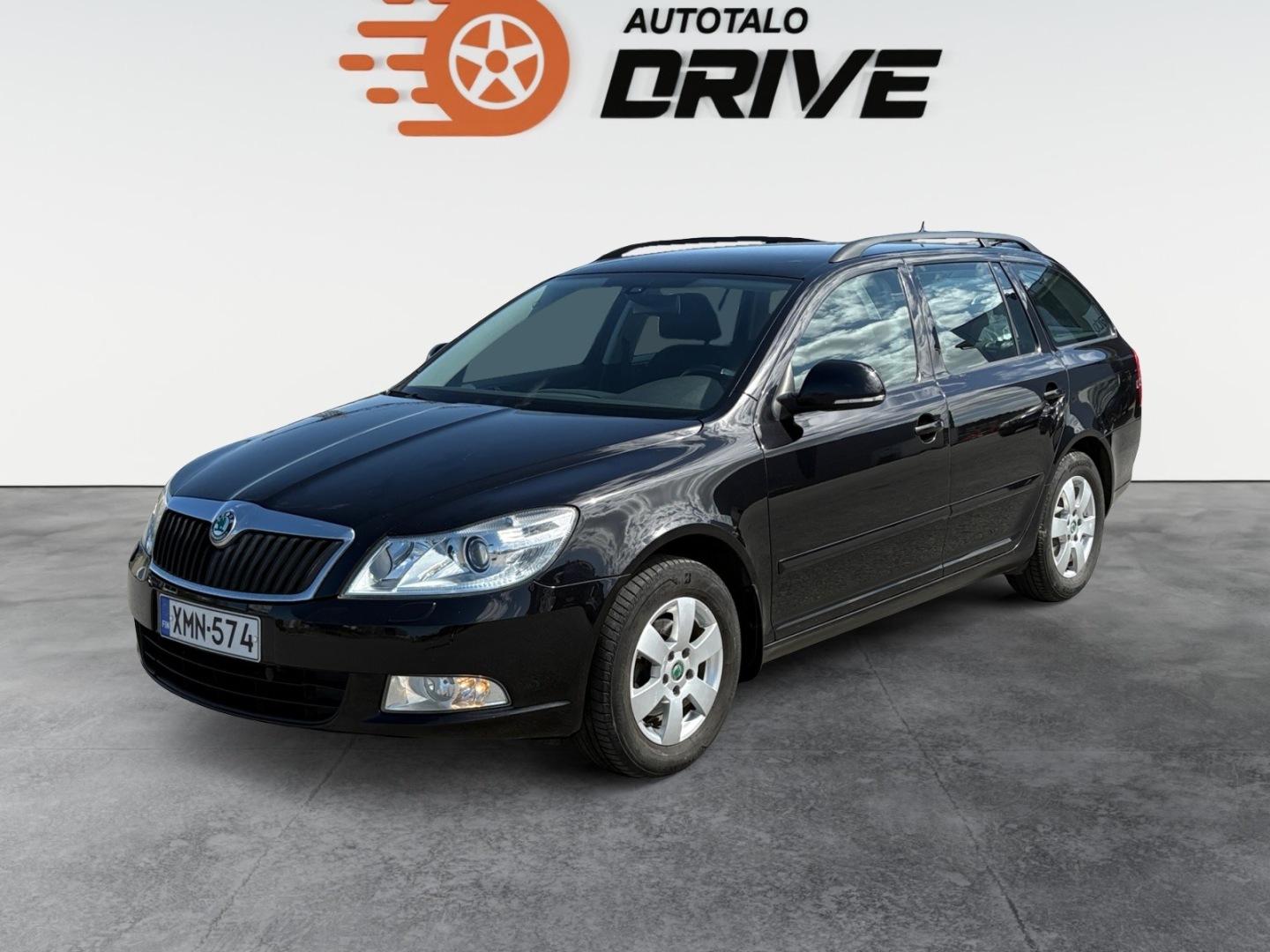 Combi 1,4 TSI Elegance DSG Autom*1-OMISTAJA/ESIMERKILLISESTI PIDETTY JA HUOLLETTU*
