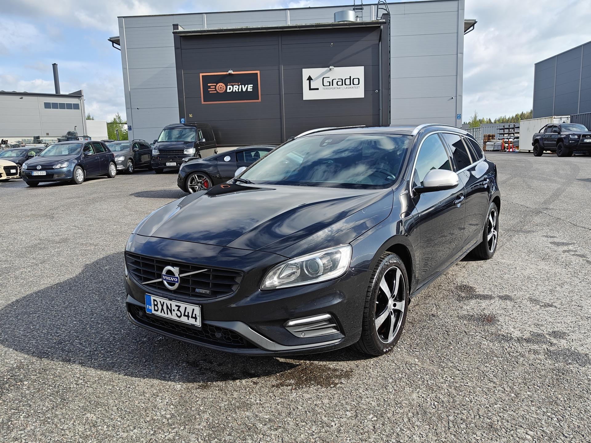 2.4 D6 Plug in Hybrid*R-DESING/SPORTTIPENKIT/NAHAT/NAVI/WEBASTO*