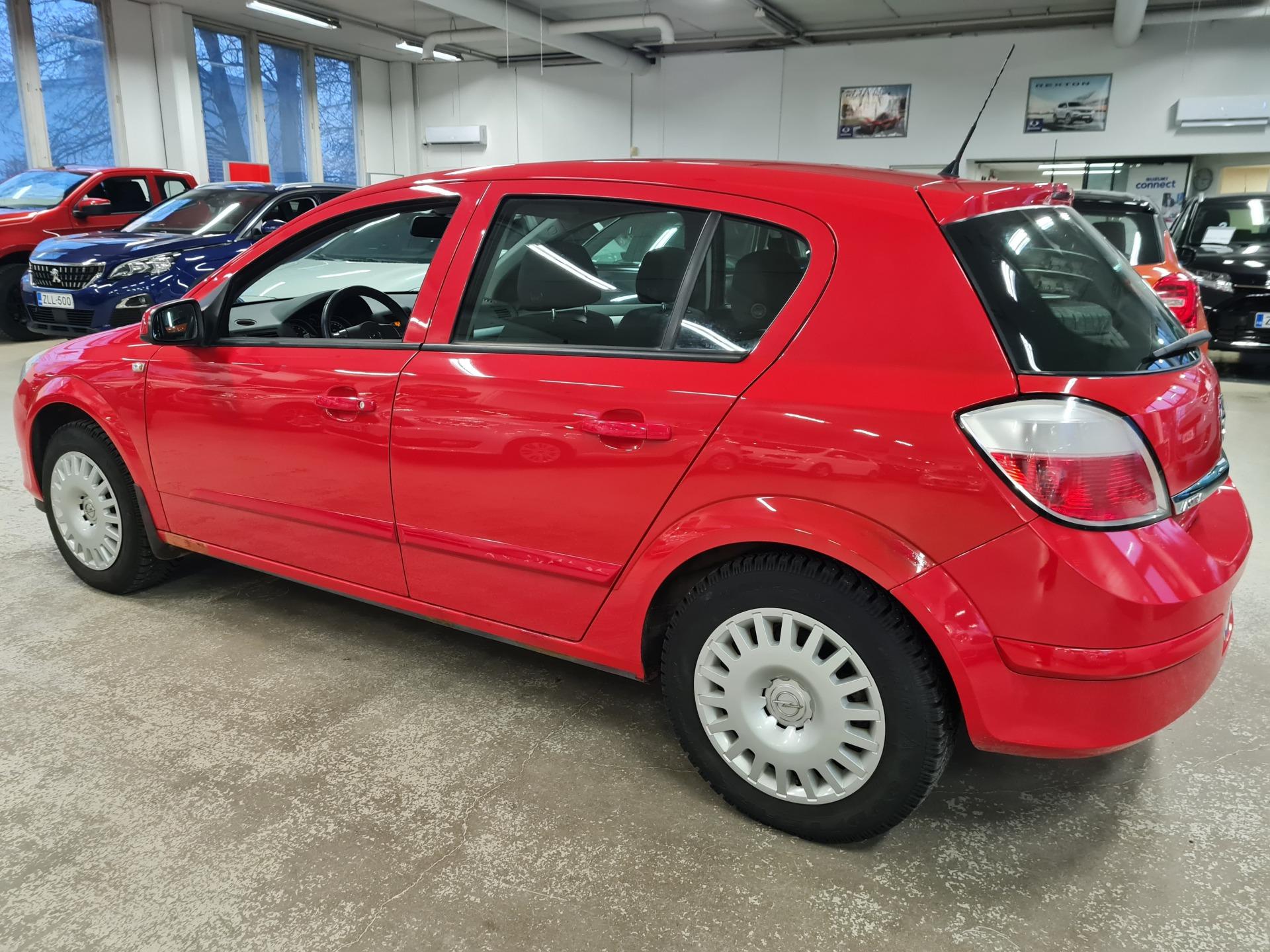 Opel Astra 1,8 Ecotec Enjoy Special 5d