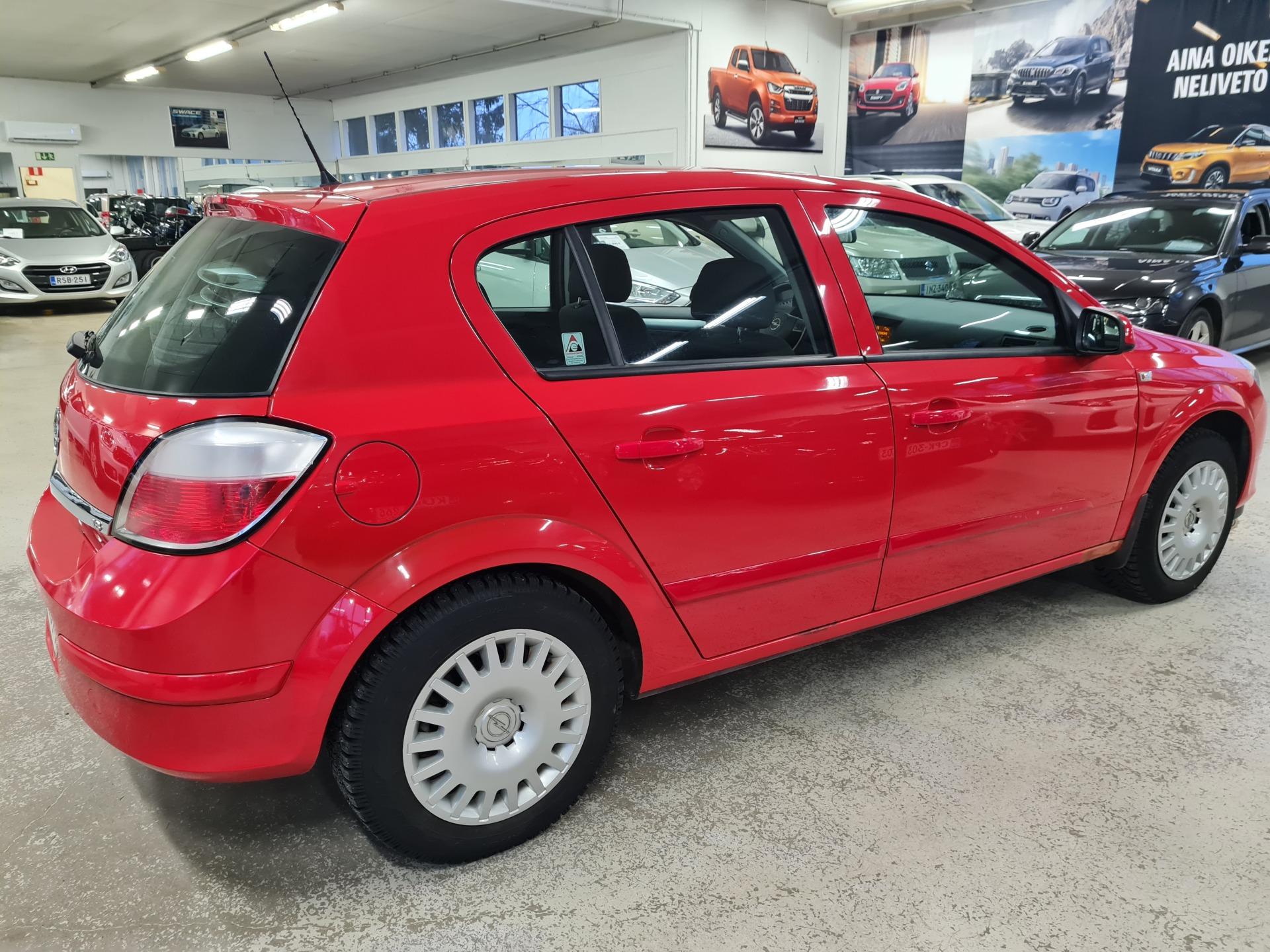 Opel Astra 1,8 Ecotec Enjoy Special 5d