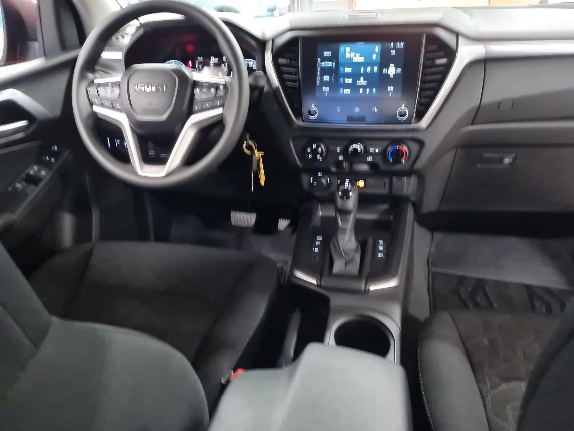 Isuzu D-Max Space Cab 163 TDi 4WD 6AT LX 25MY