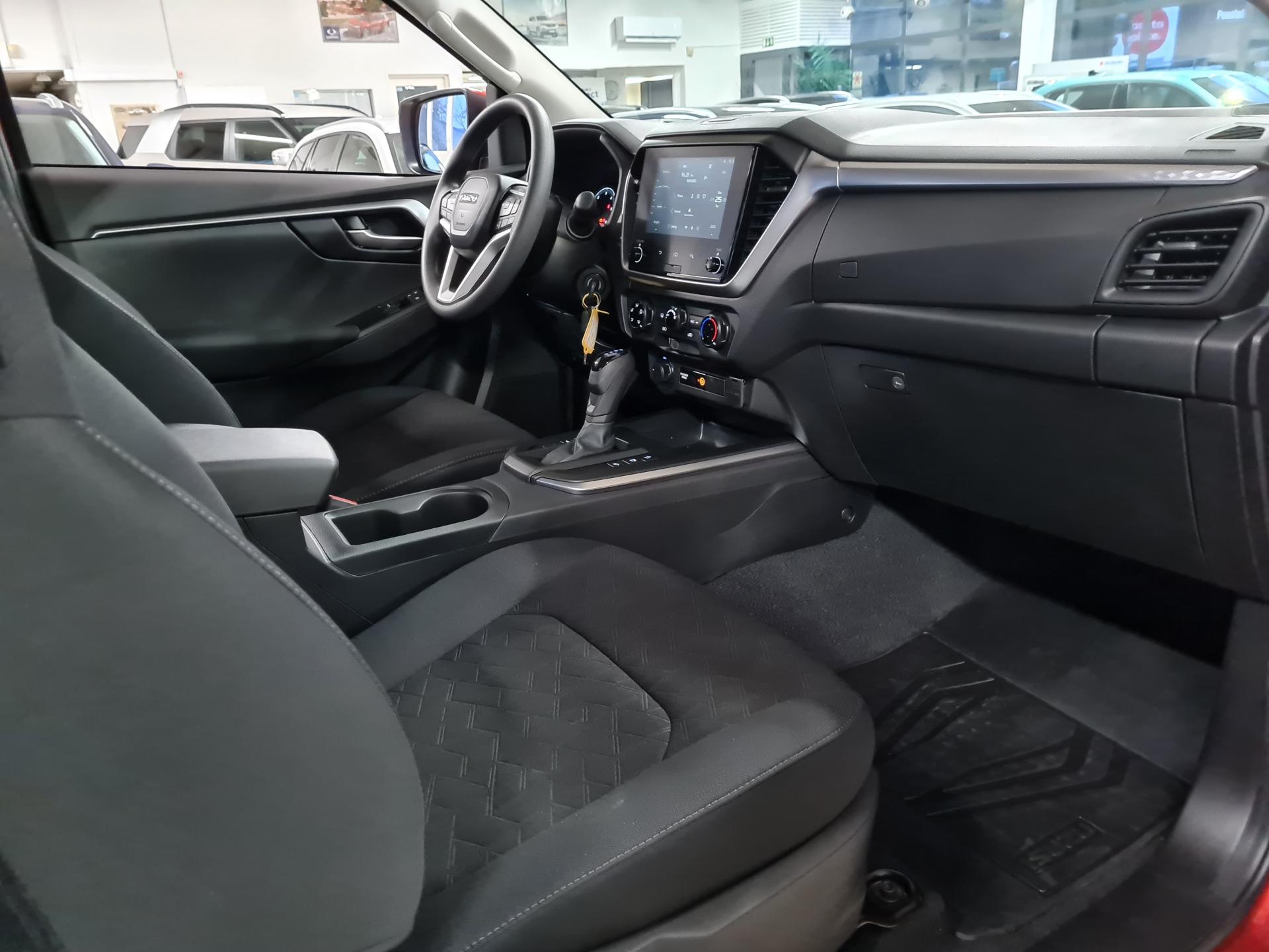 Isuzu D-Max Space Cab 163 TDi 4WD 6AT LX 25MY