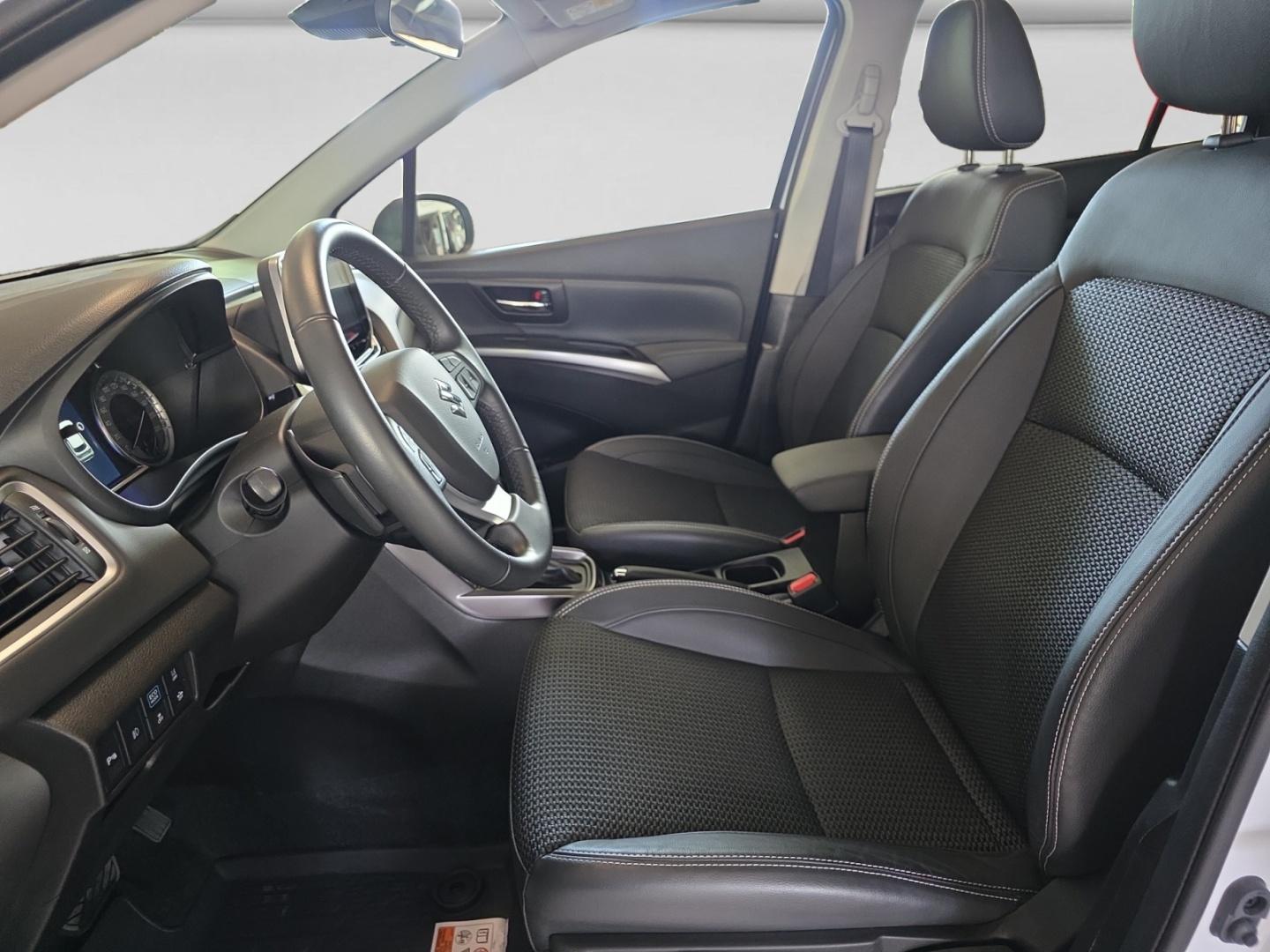 Suzuki S-cross 1,5 HYBRID 4WD 6AGS-aut Lux Edition