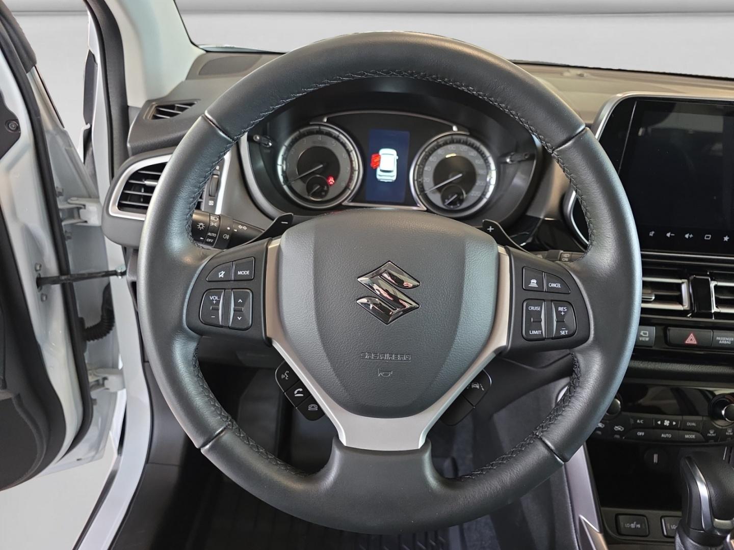 Suzuki S-cross 1,5 HYBRID 4WD 6AGS-aut Lux Edition