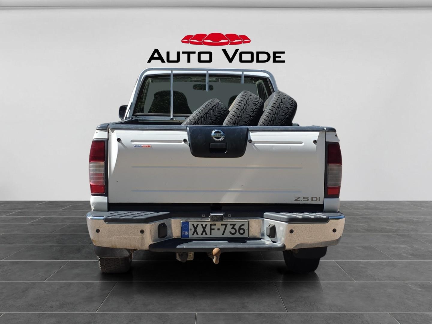 Nissan King Cab 2.5DI 4X4 m/c