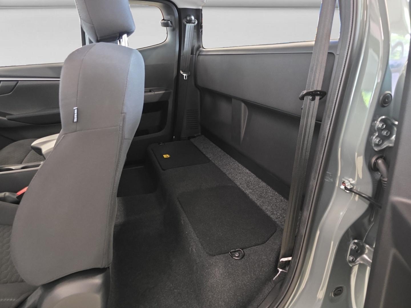 Isuzu D-Max Space Cab 2.2 TDi 4WD 8AT LX 26MY